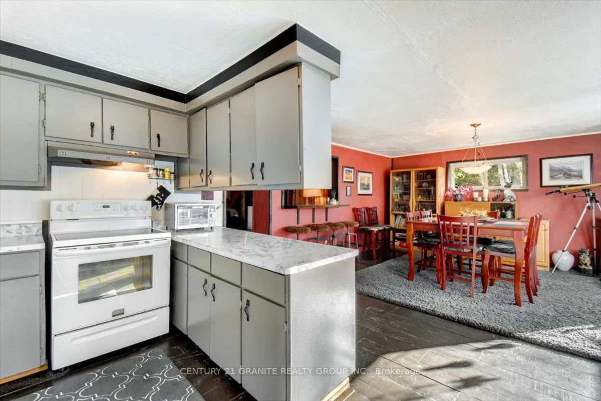 482 Old L'Amable Road