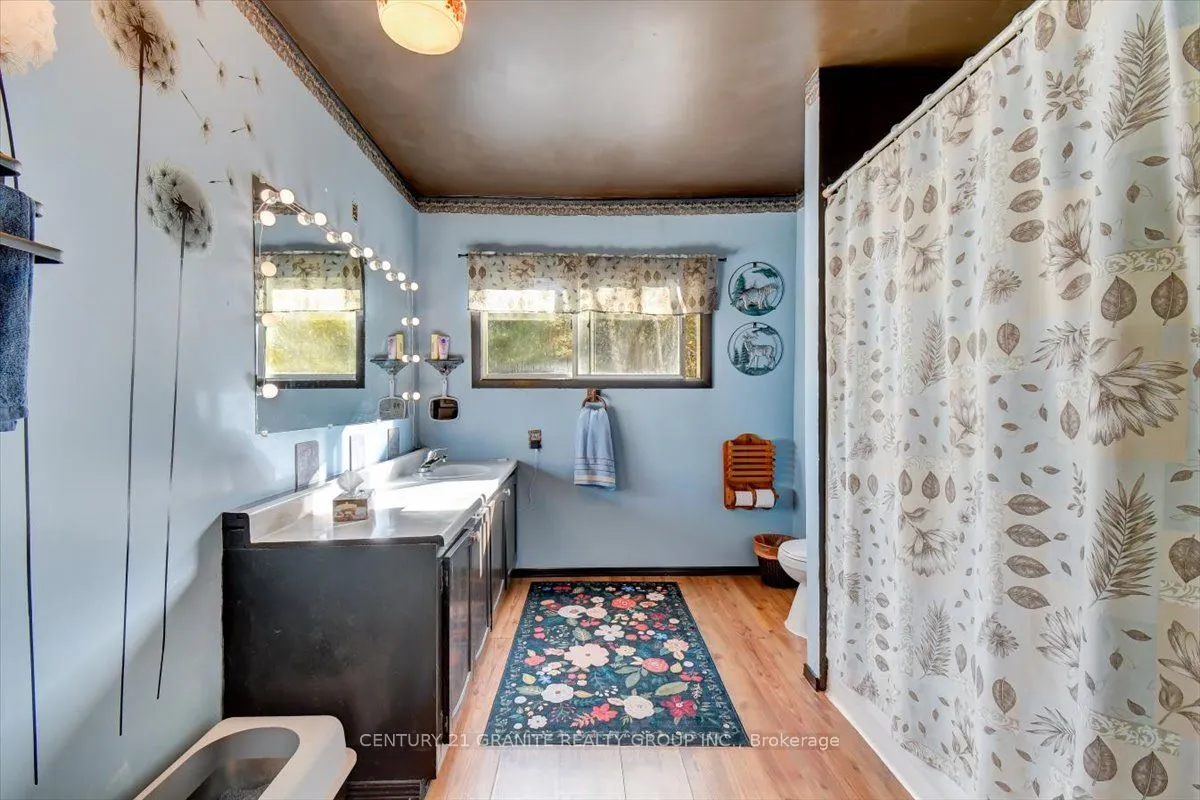 482 Old L'Amable Road