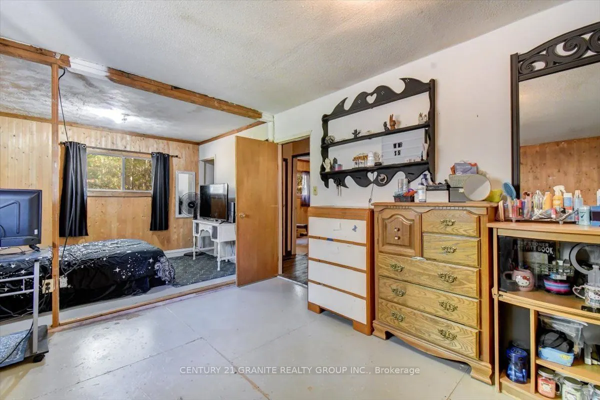 482 Old L'Amable Road