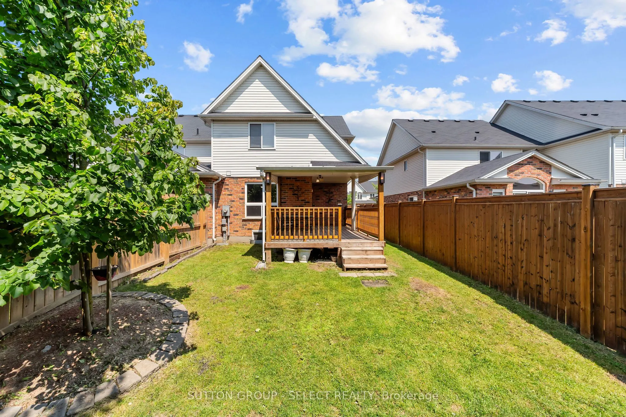953 Silverfox Crescent