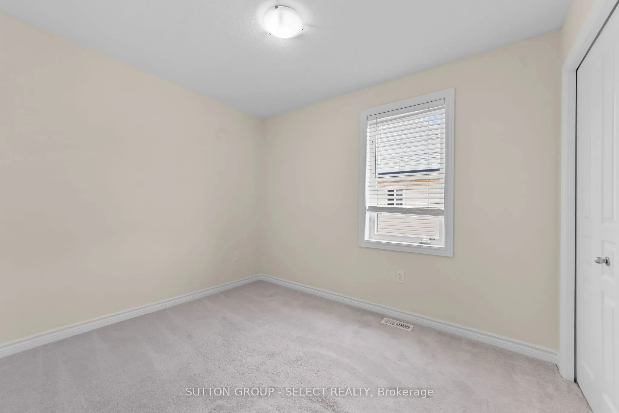 953 Silverfox Crescent