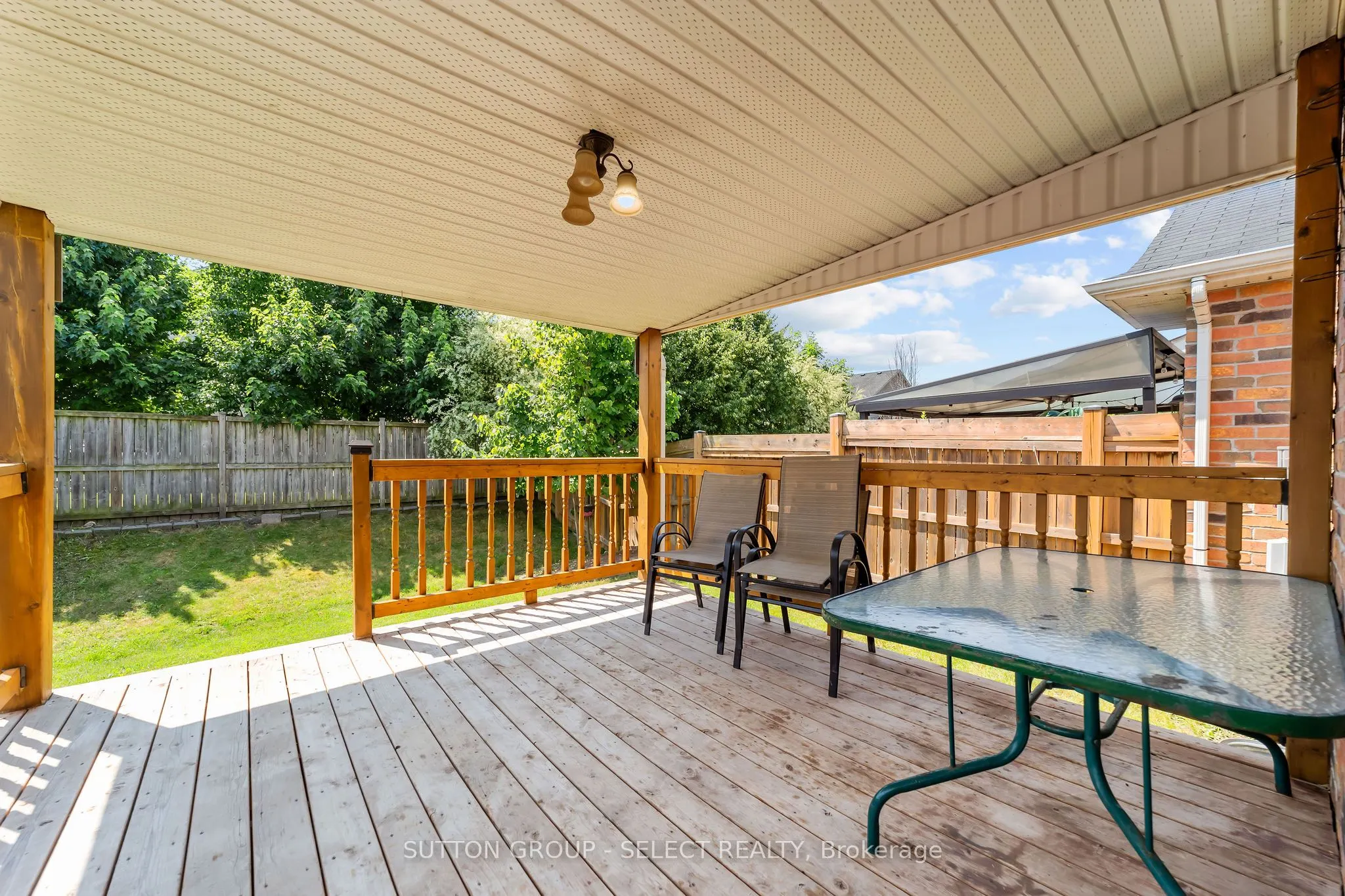 953 Silverfox Crescent