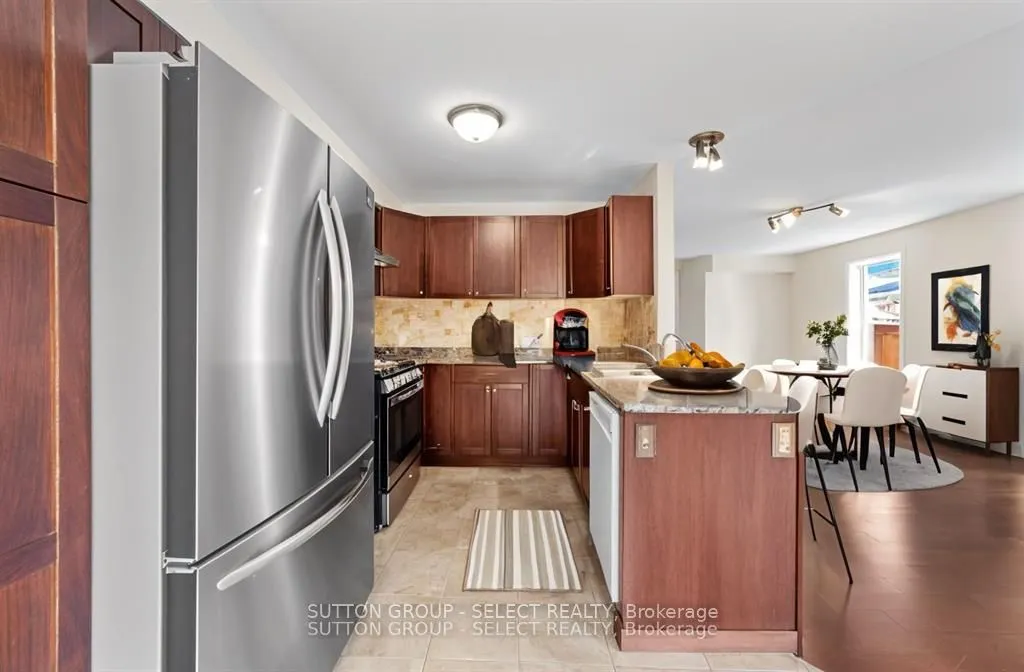 953 Silverfox Crescent