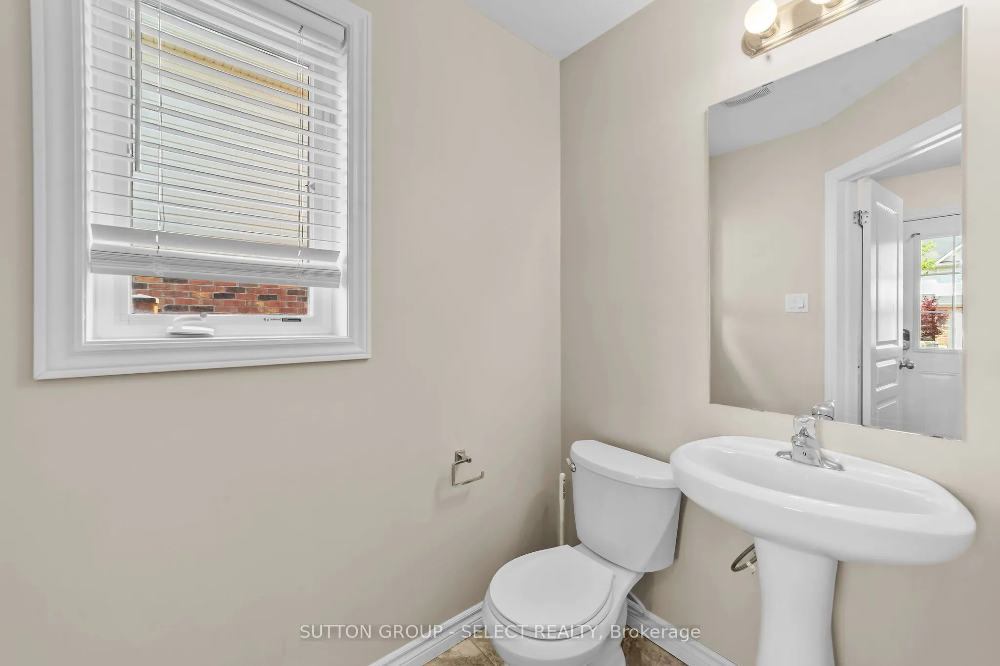 953 Silverfox Crescent
