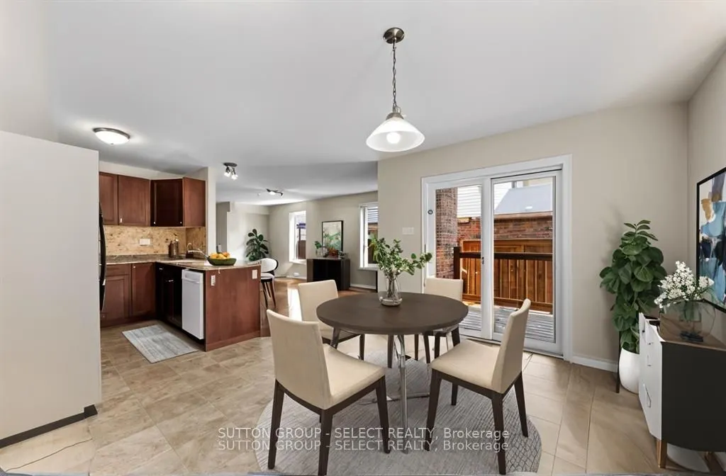 953 Silverfox Crescent