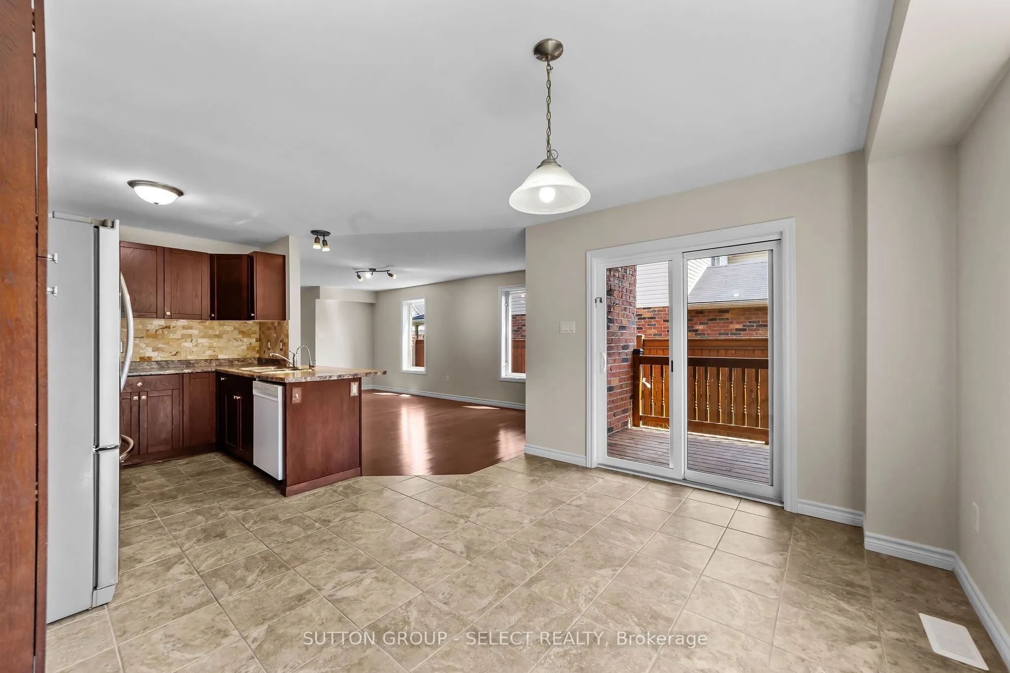 953 Silverfox Crescent
