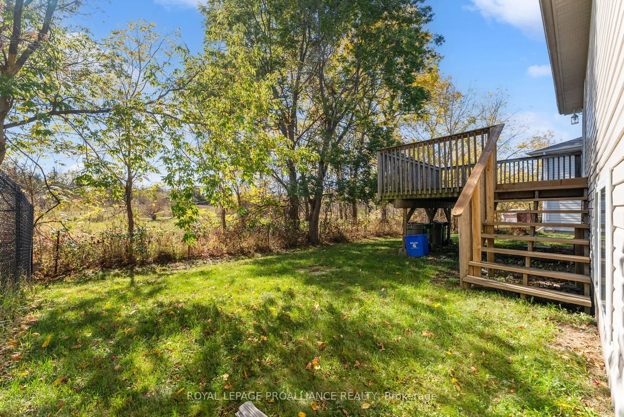 6 Lake Court