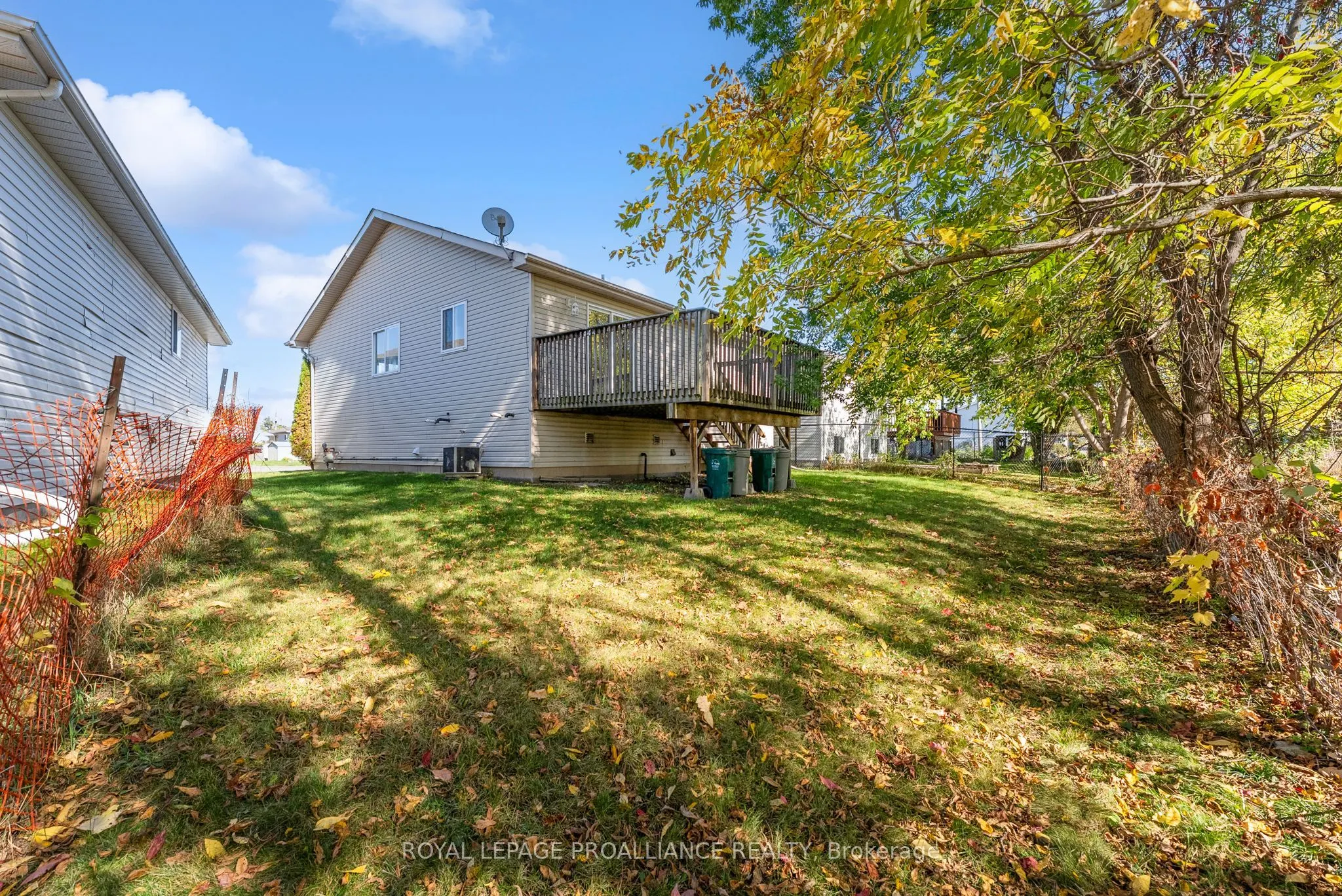 6 Lake Court