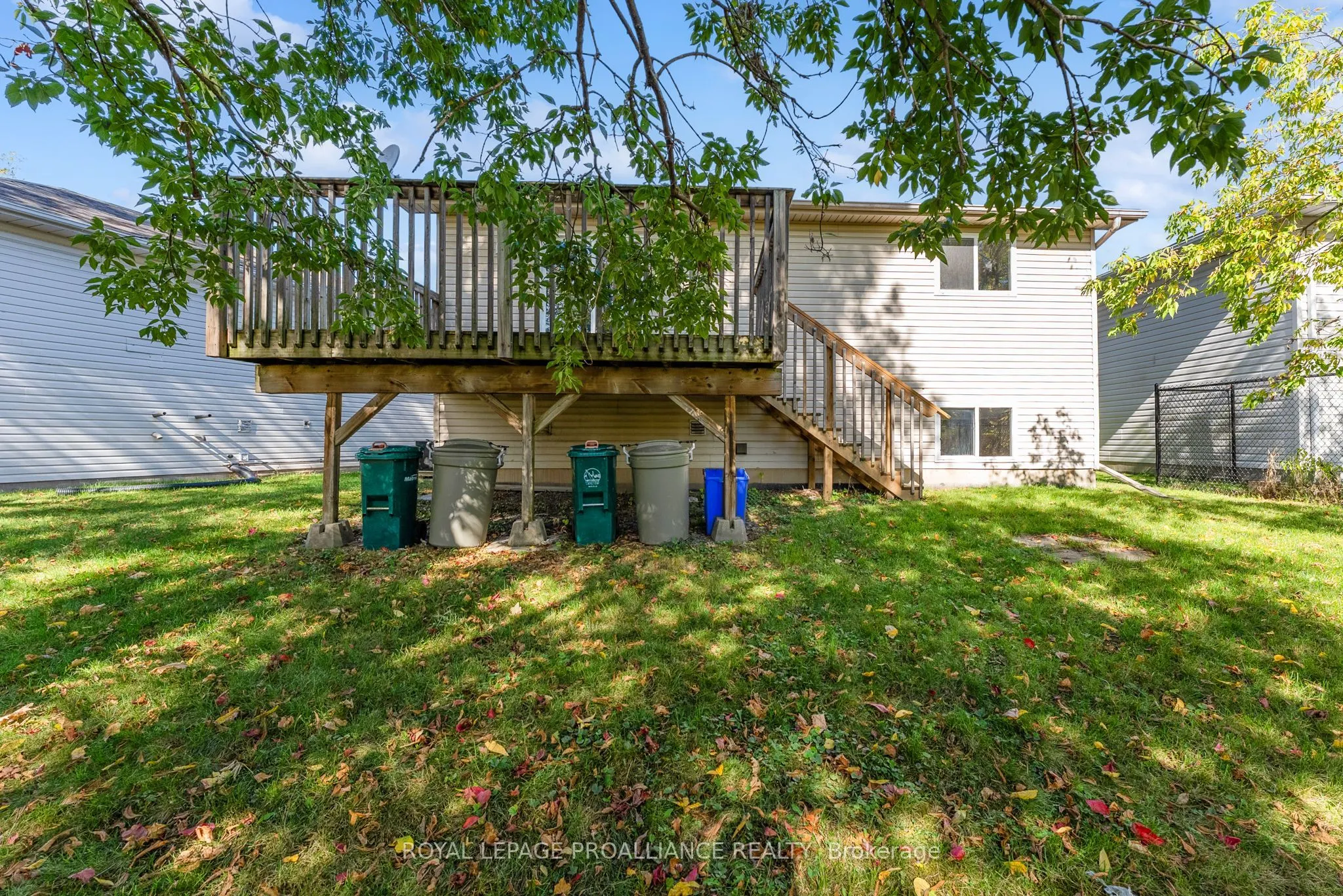 6 Lake Court
