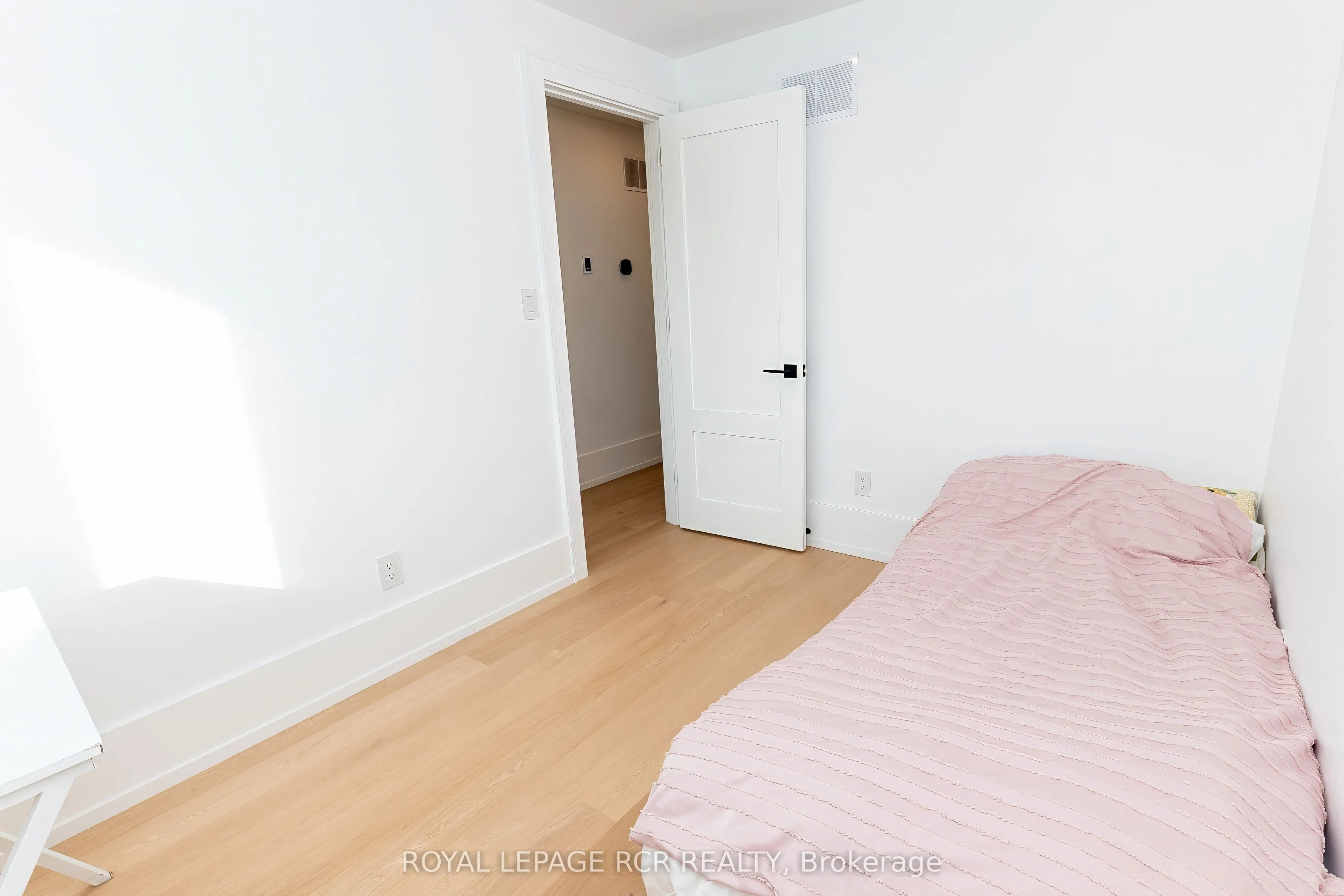 213366 Tenth Line