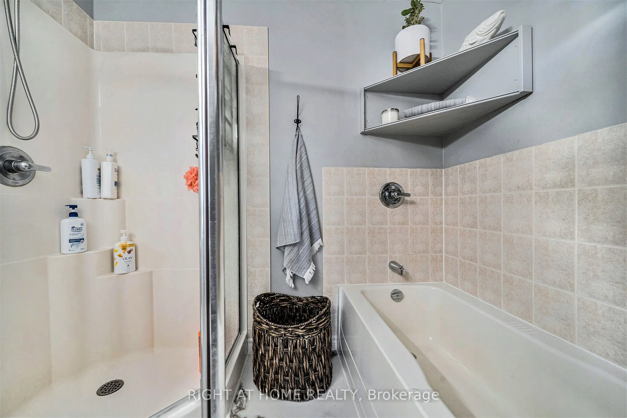 137 Oldfield Street, #C