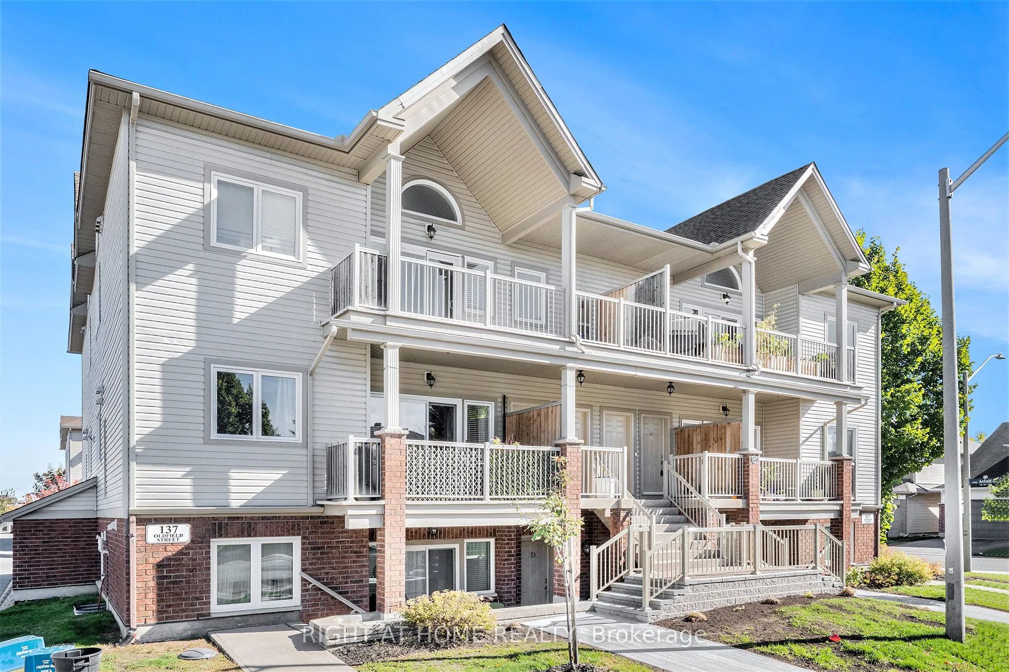 137 Oldfield Street, #C