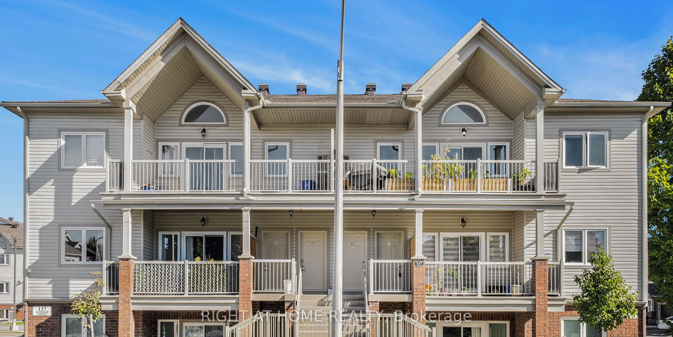 137 Oldfield Street, #C