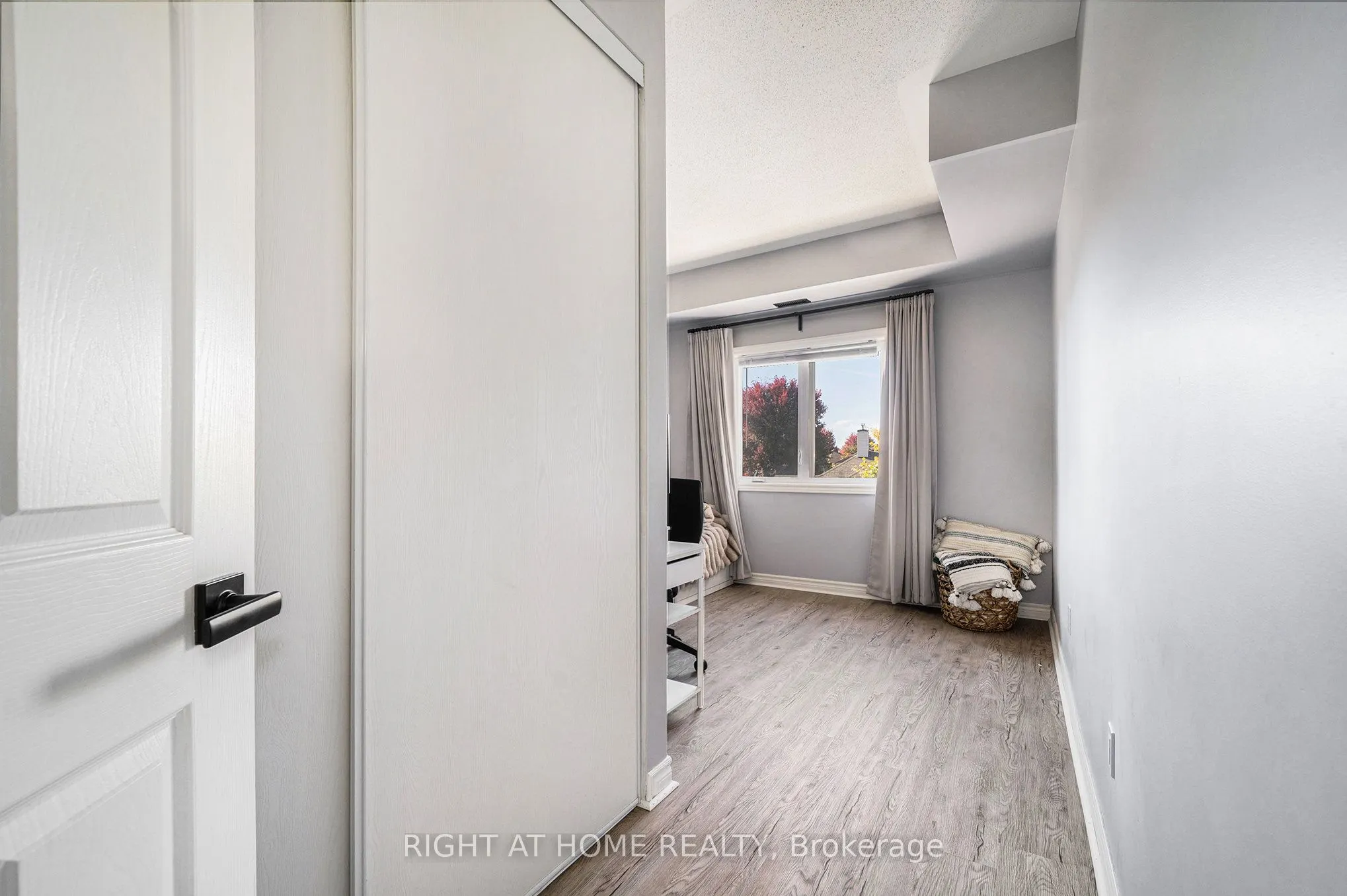 137 Oldfield Street, #C