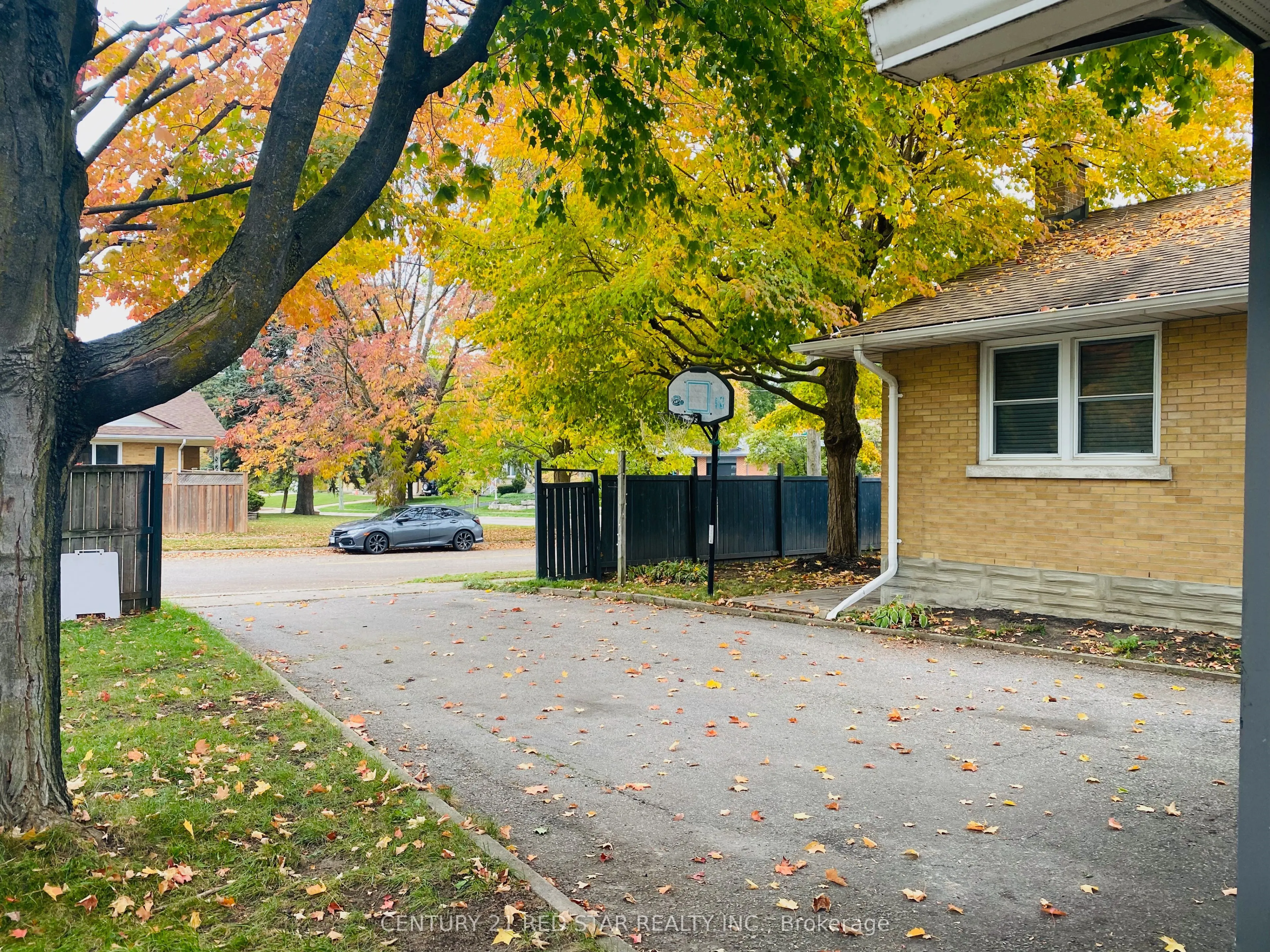 107 Ellis Crescent S