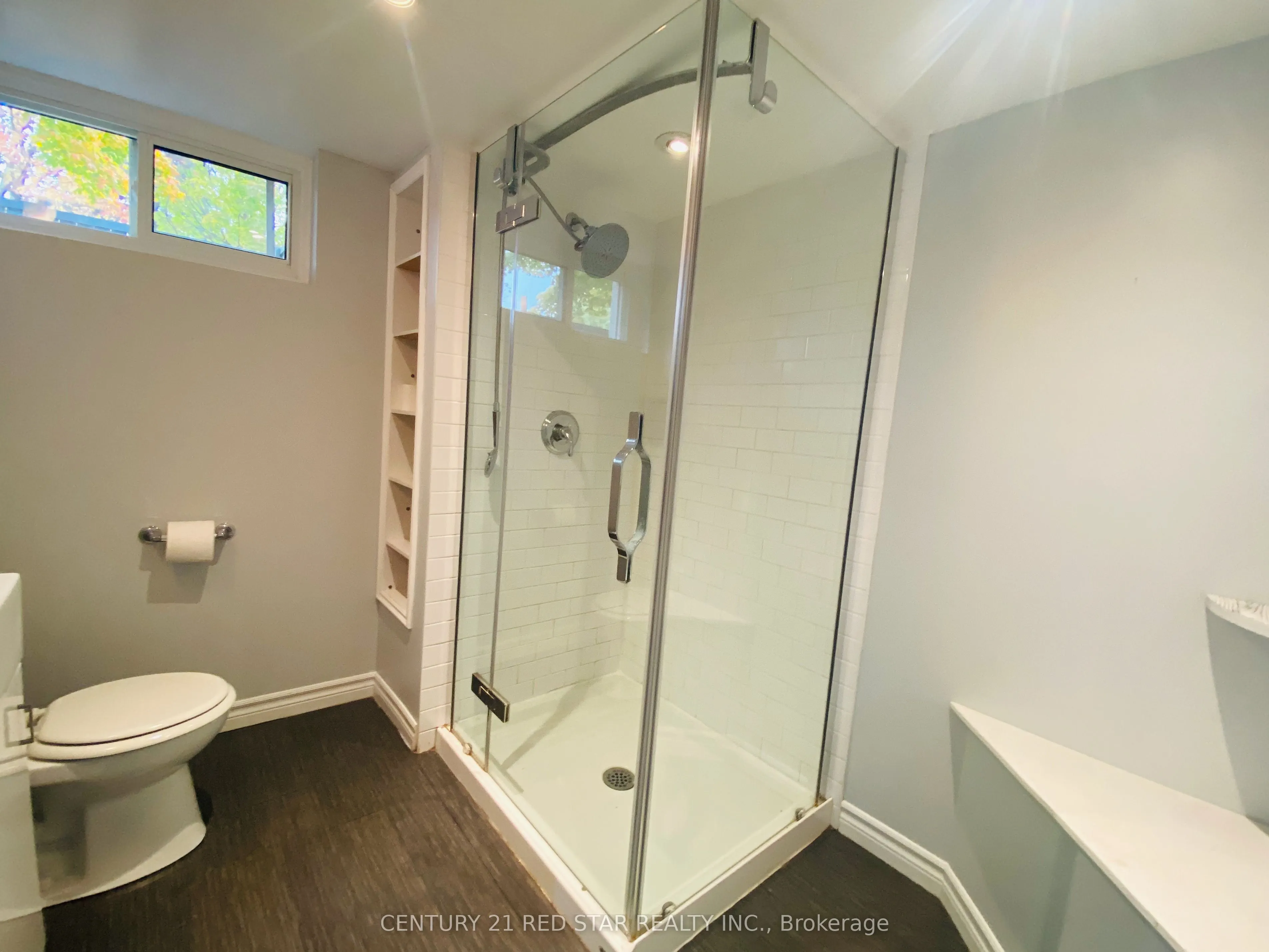 107 Ellis Crescent S
