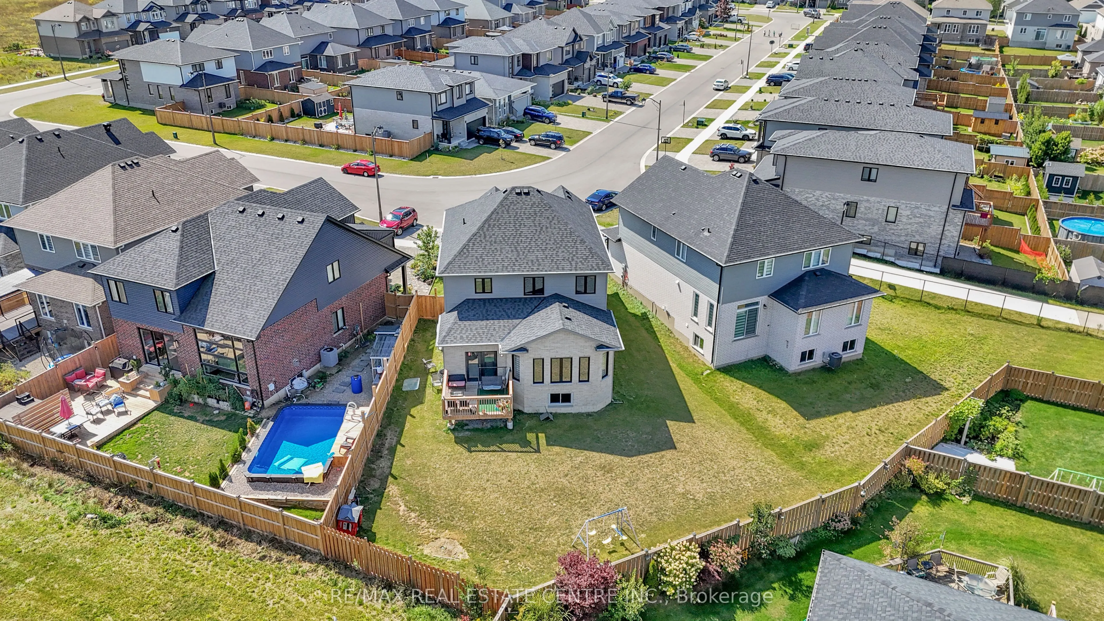 24 Sutherland Crescent