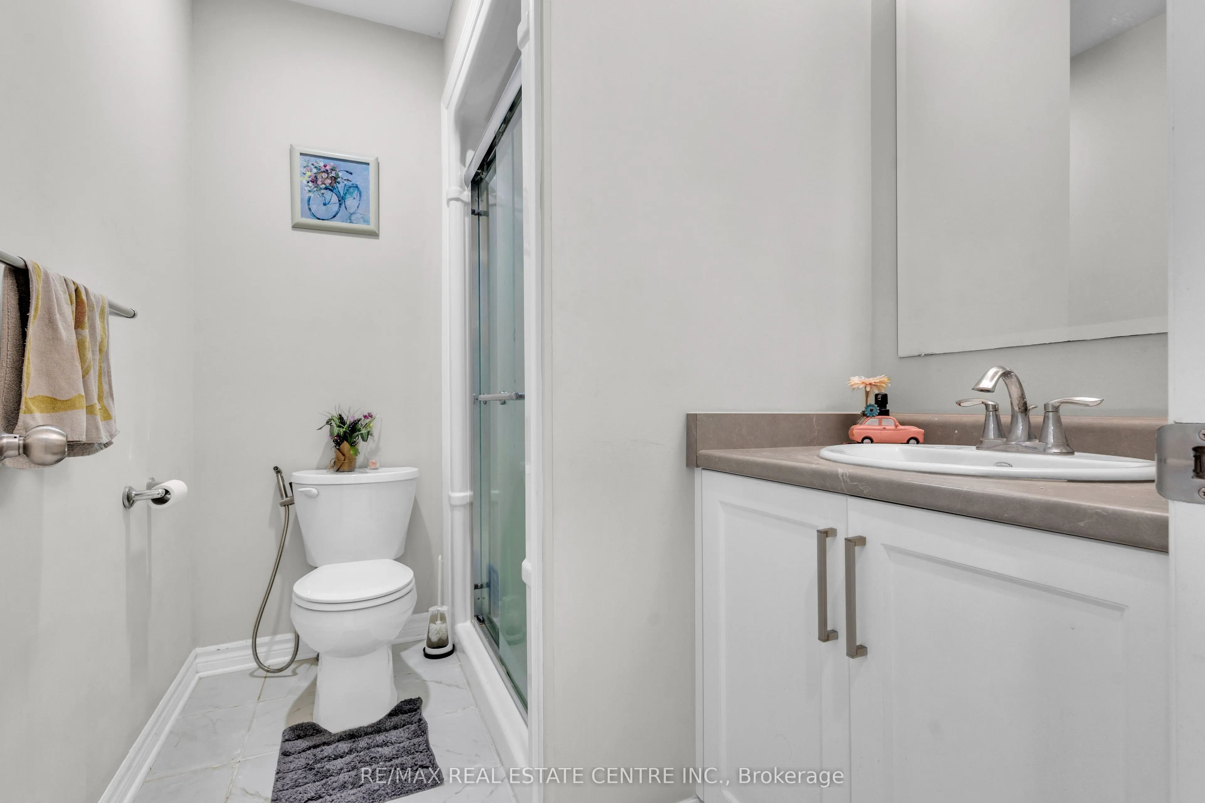 24 Sutherland Crescent
