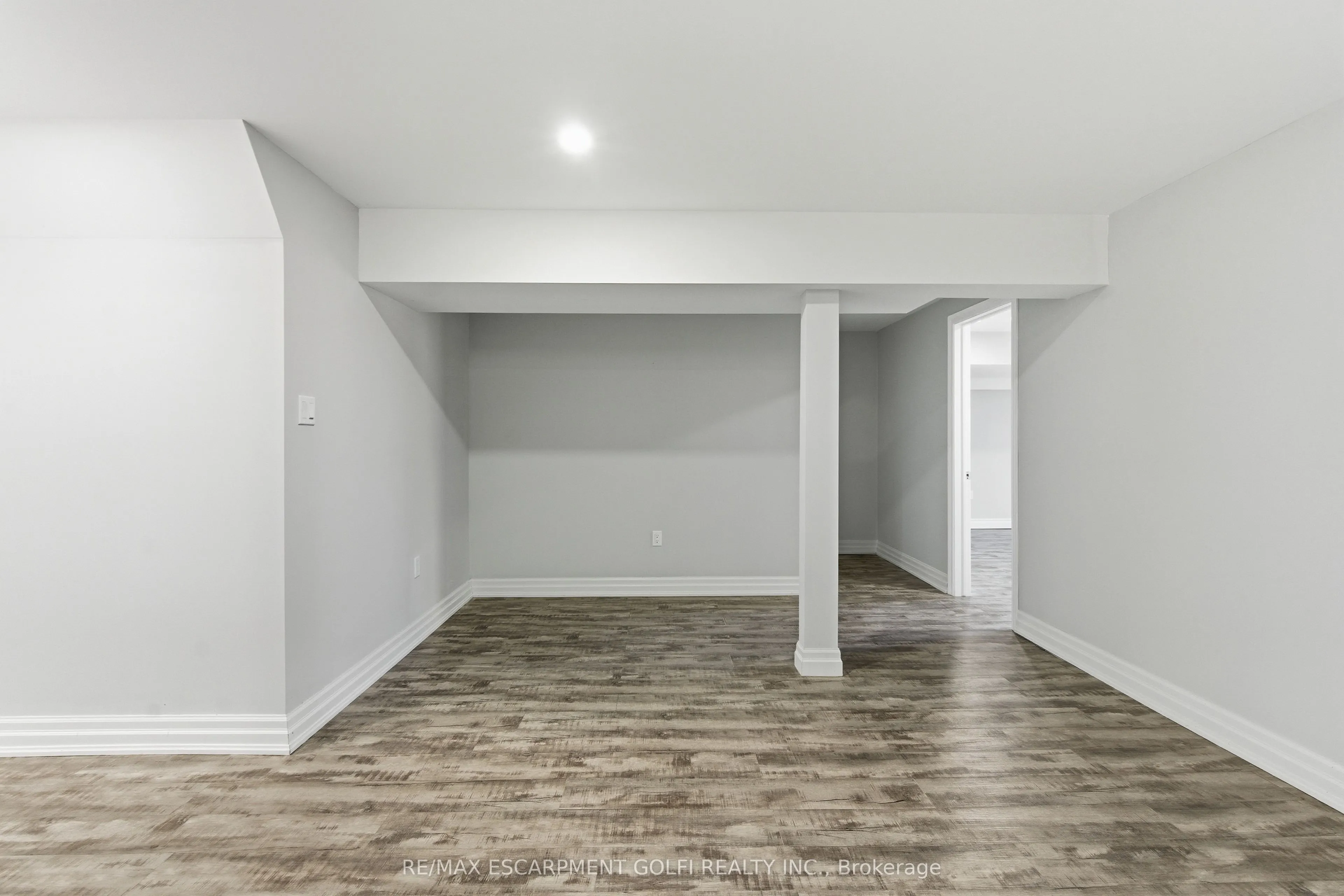 18 Angela Crescent