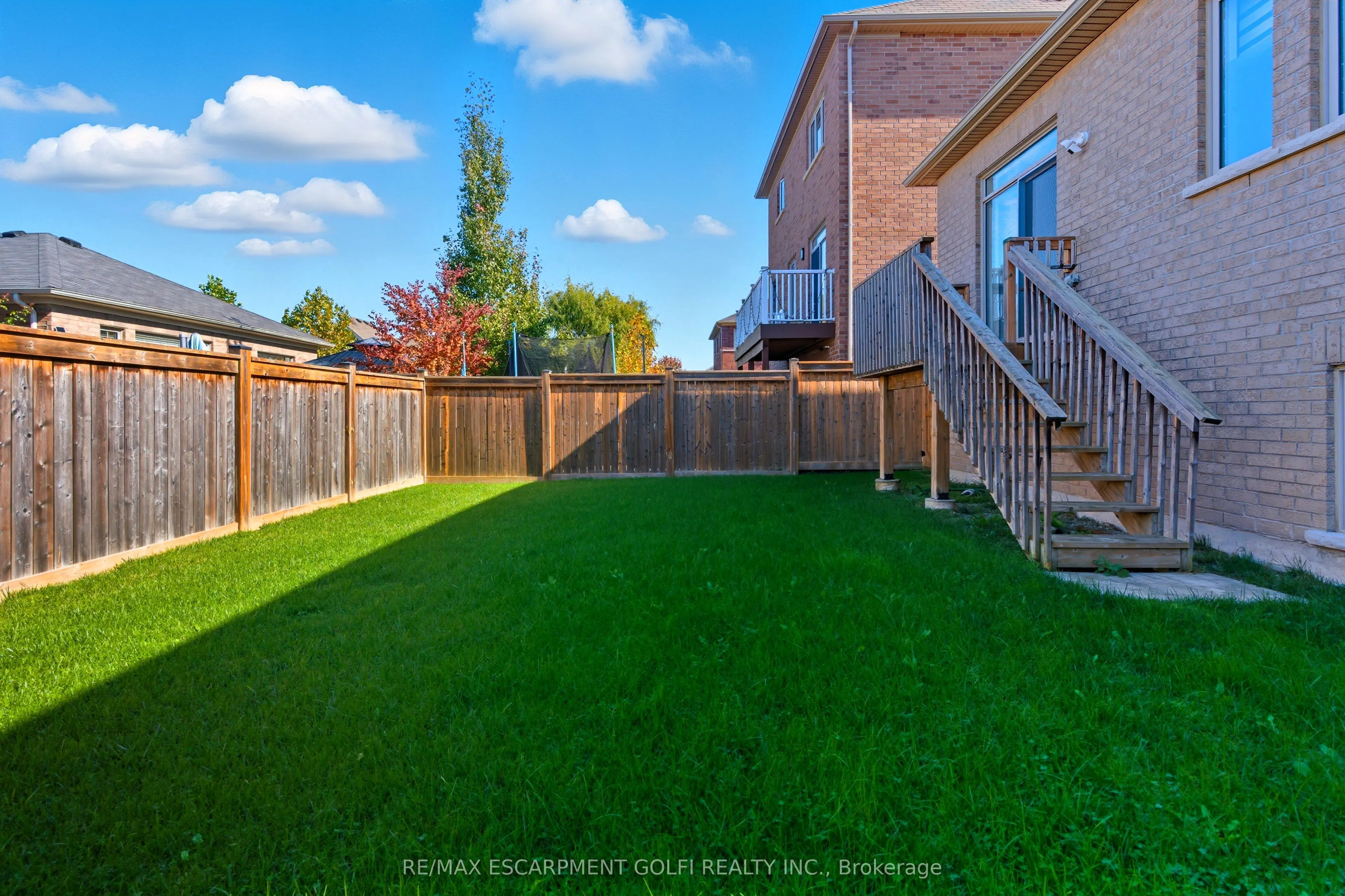 18 Angela Crescent