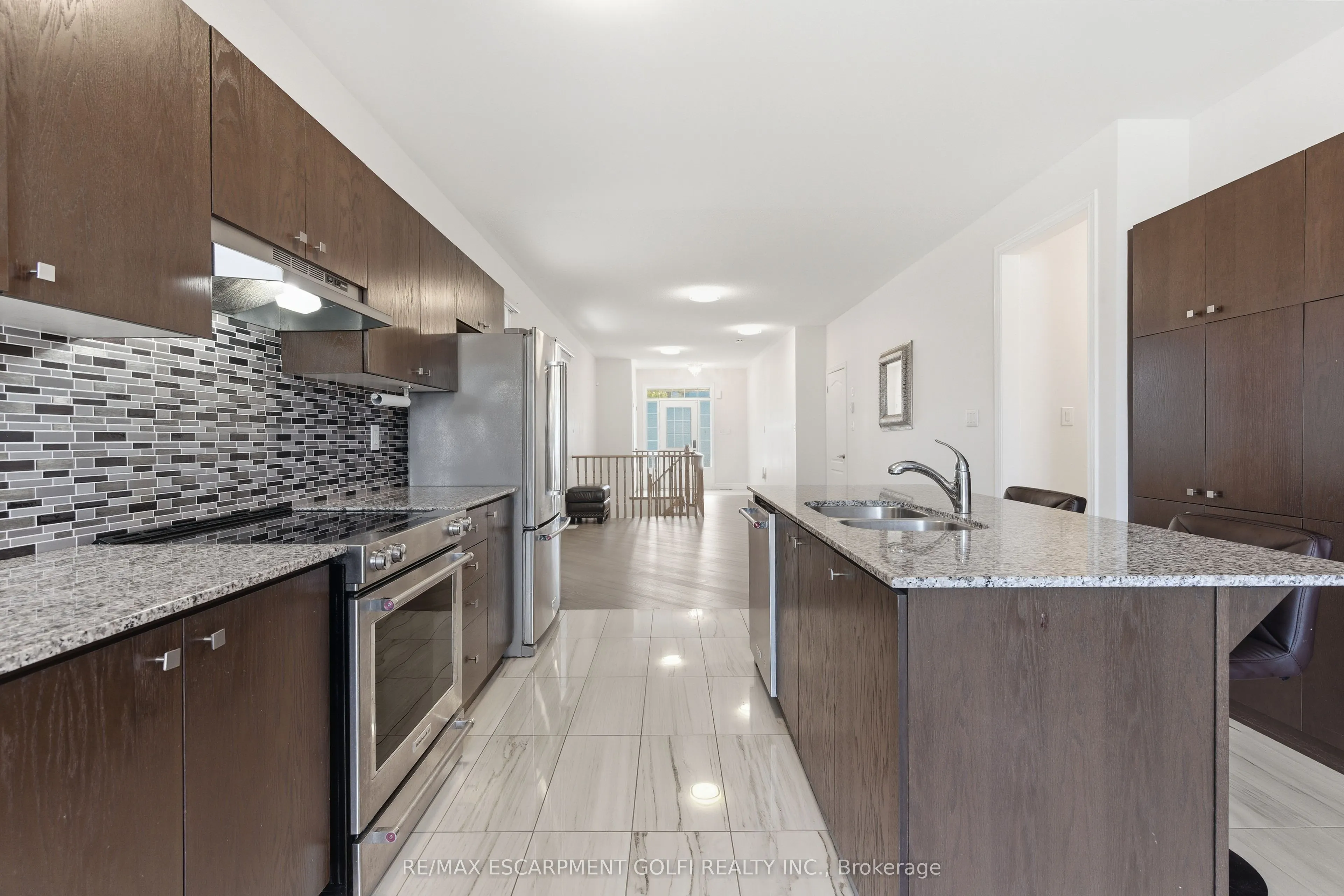 18 Angela Crescent