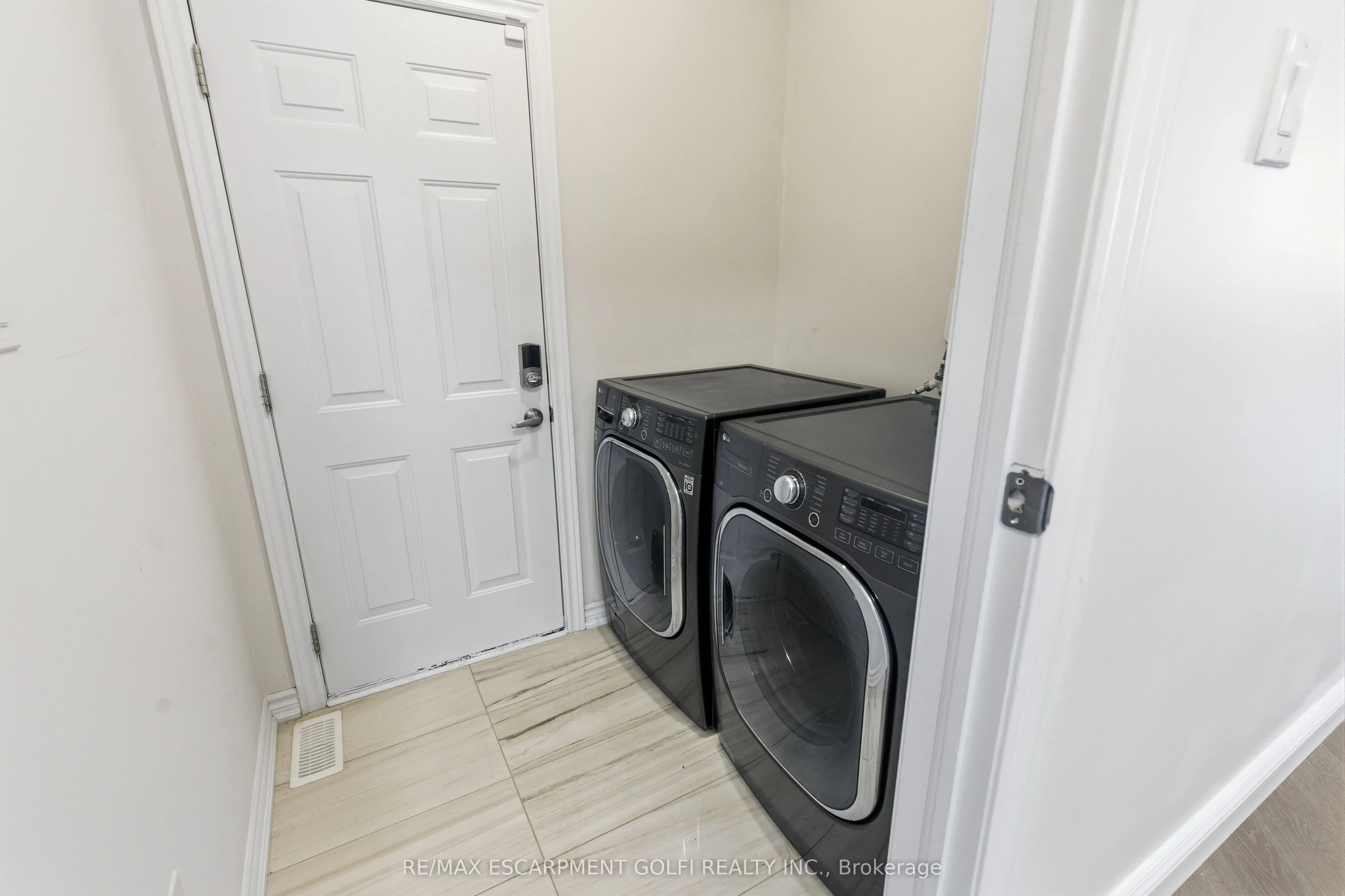 18 Angela Crescent