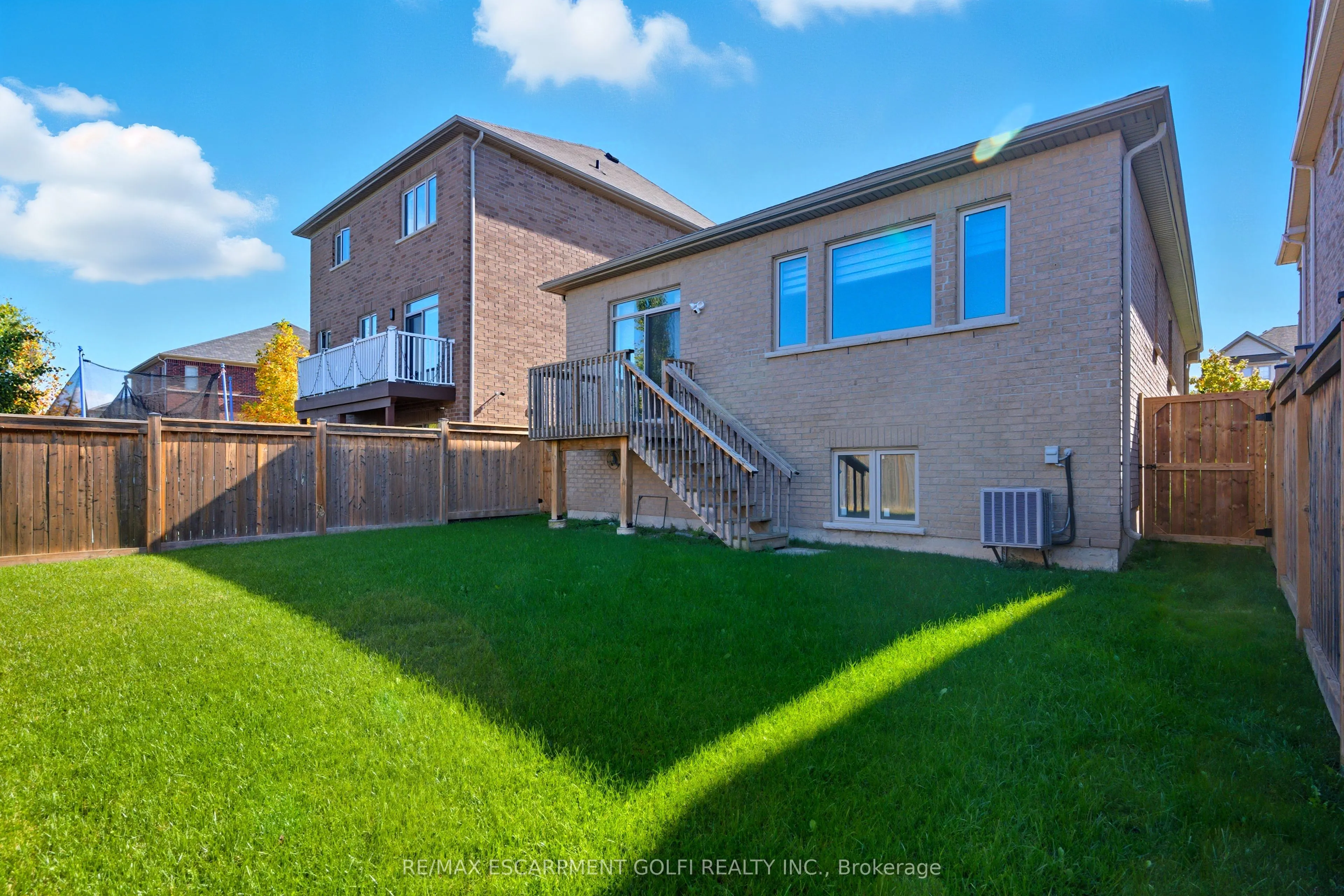 18 Angela Crescent
