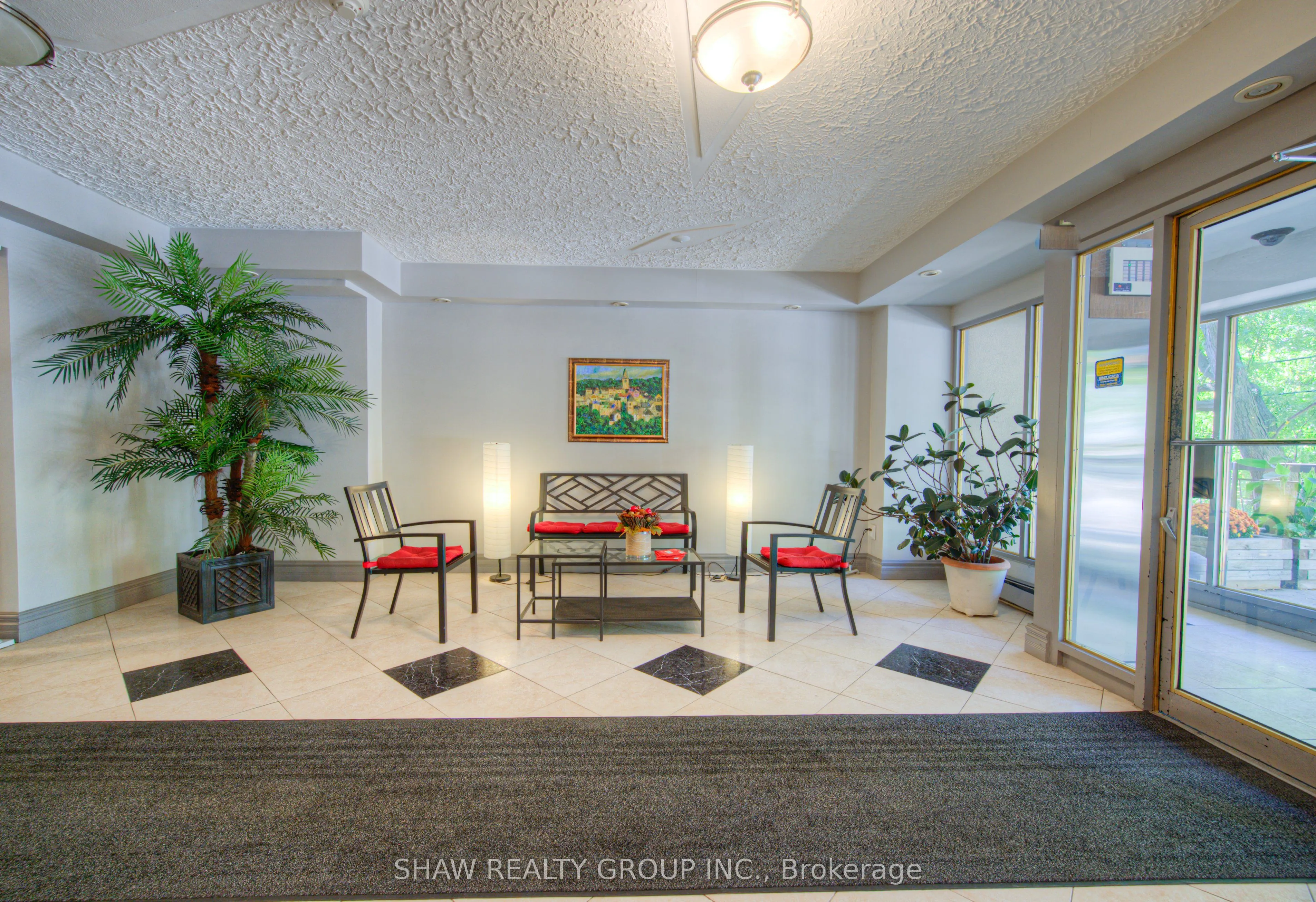 101 Queen Street S, #102