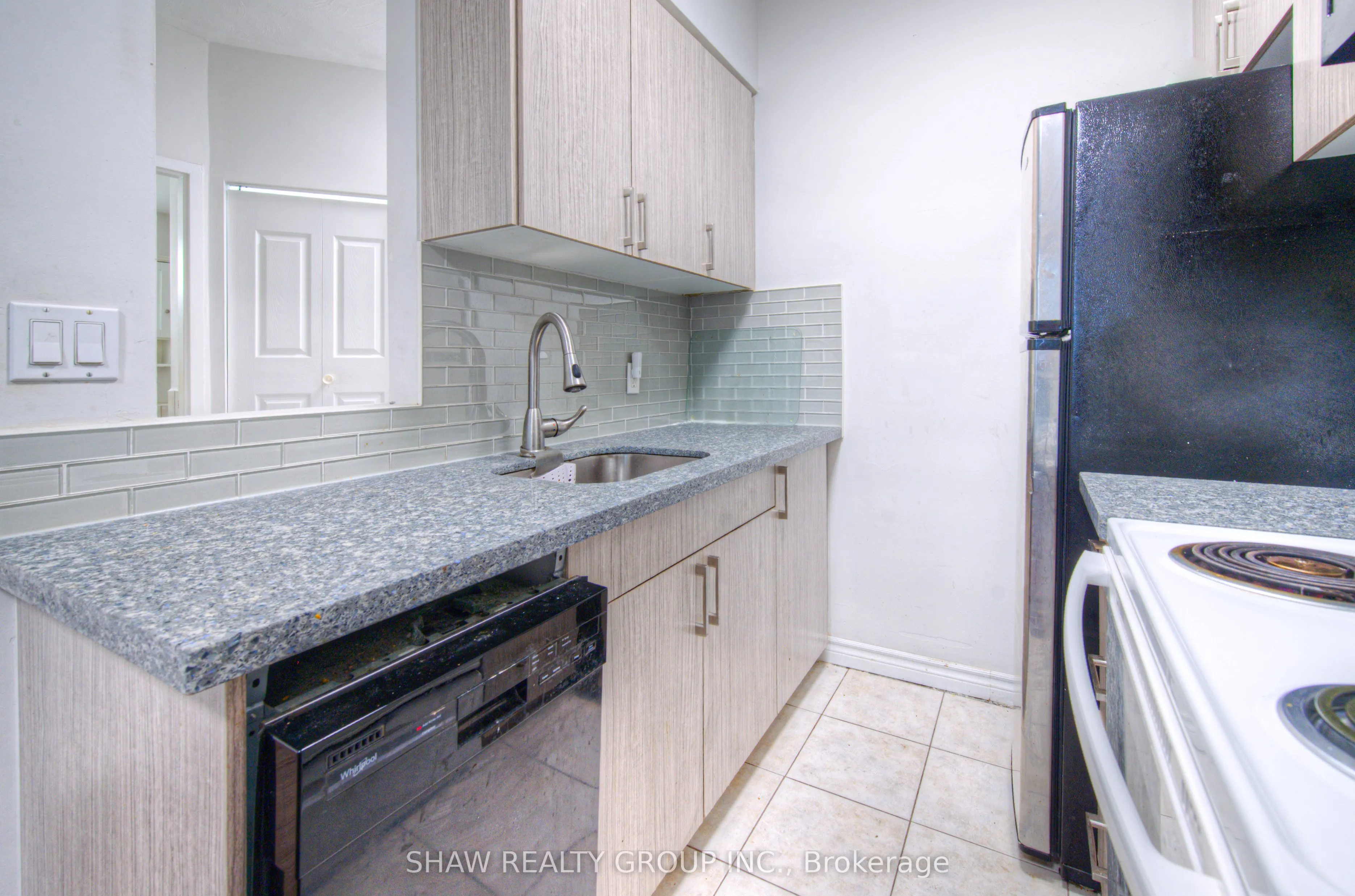 101 Queen Street S, #102