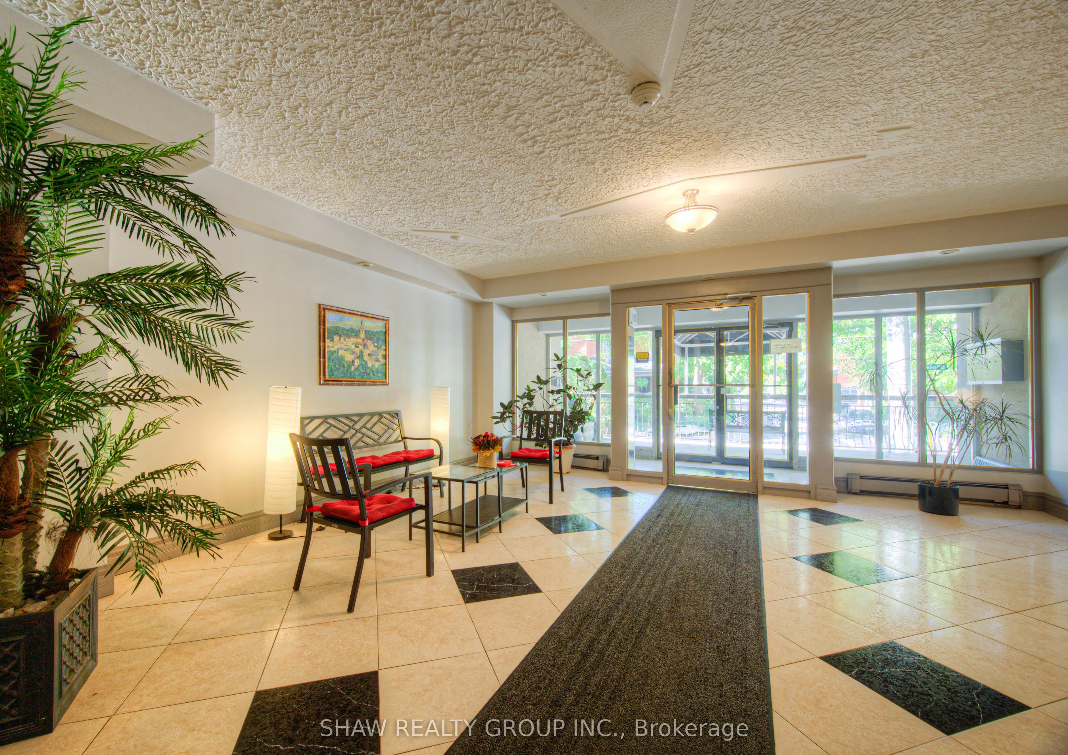 101 Queen Street S, #102