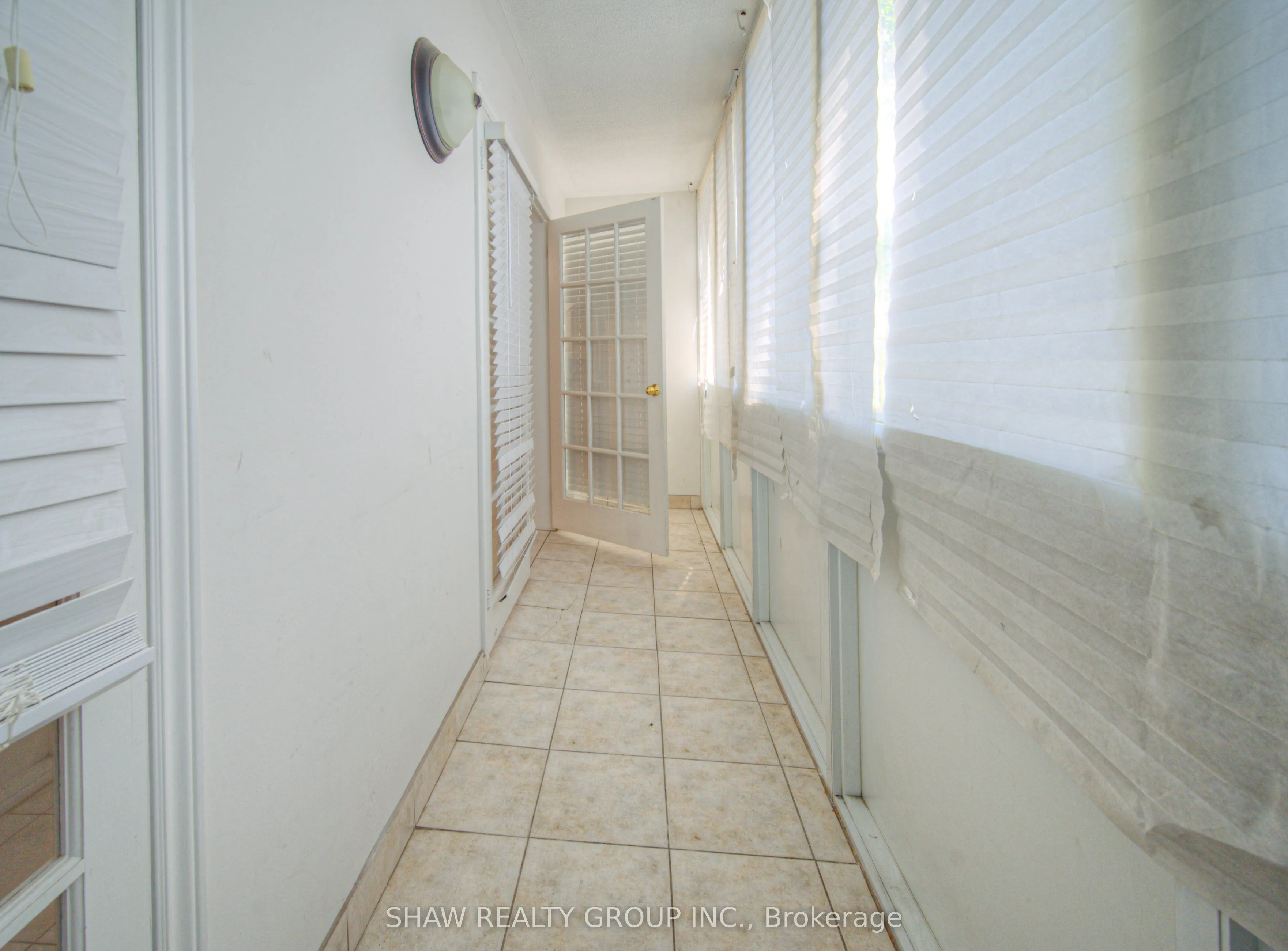101 Queen Street S, #102