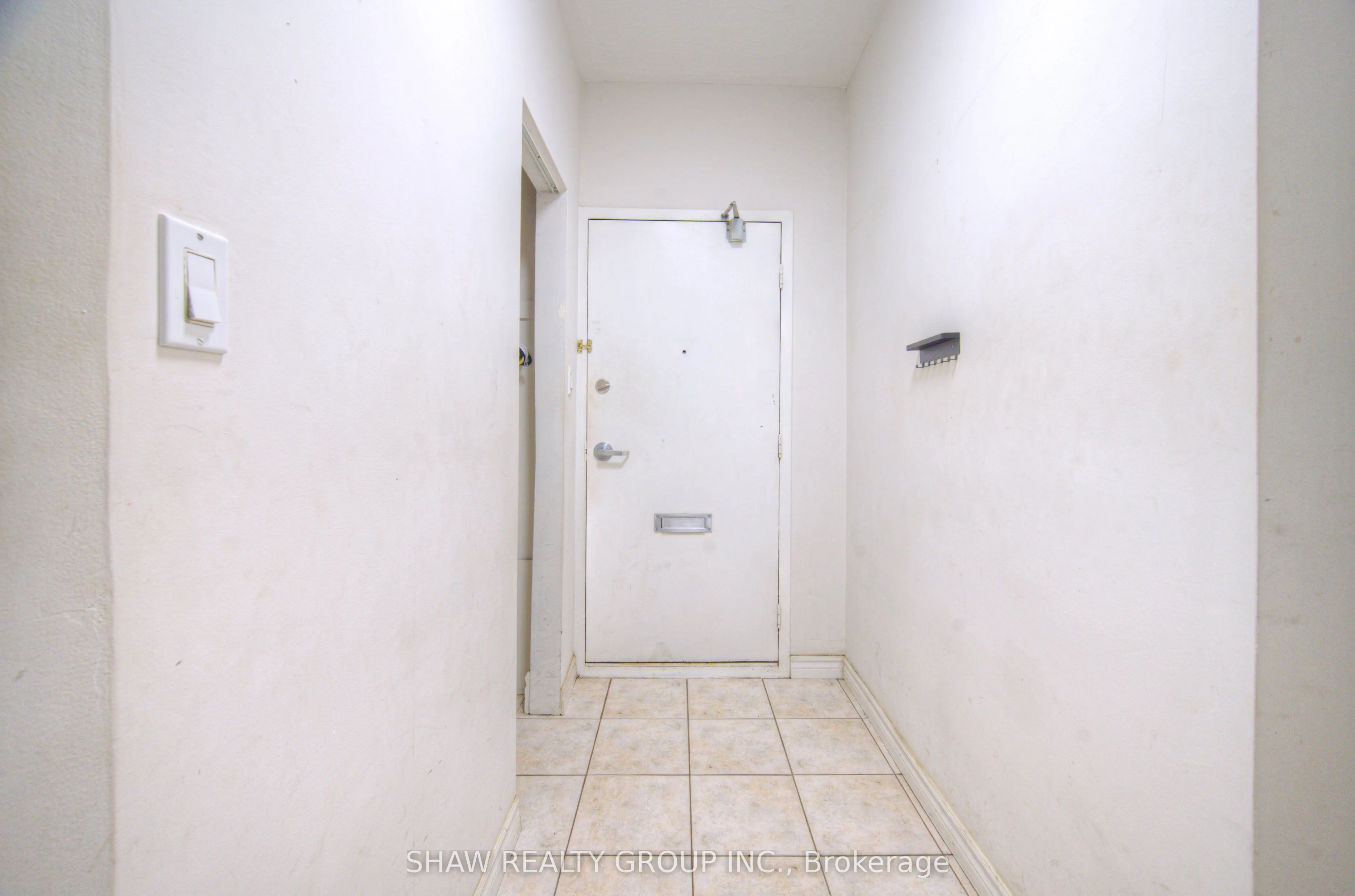 101 Queen Street S, #102