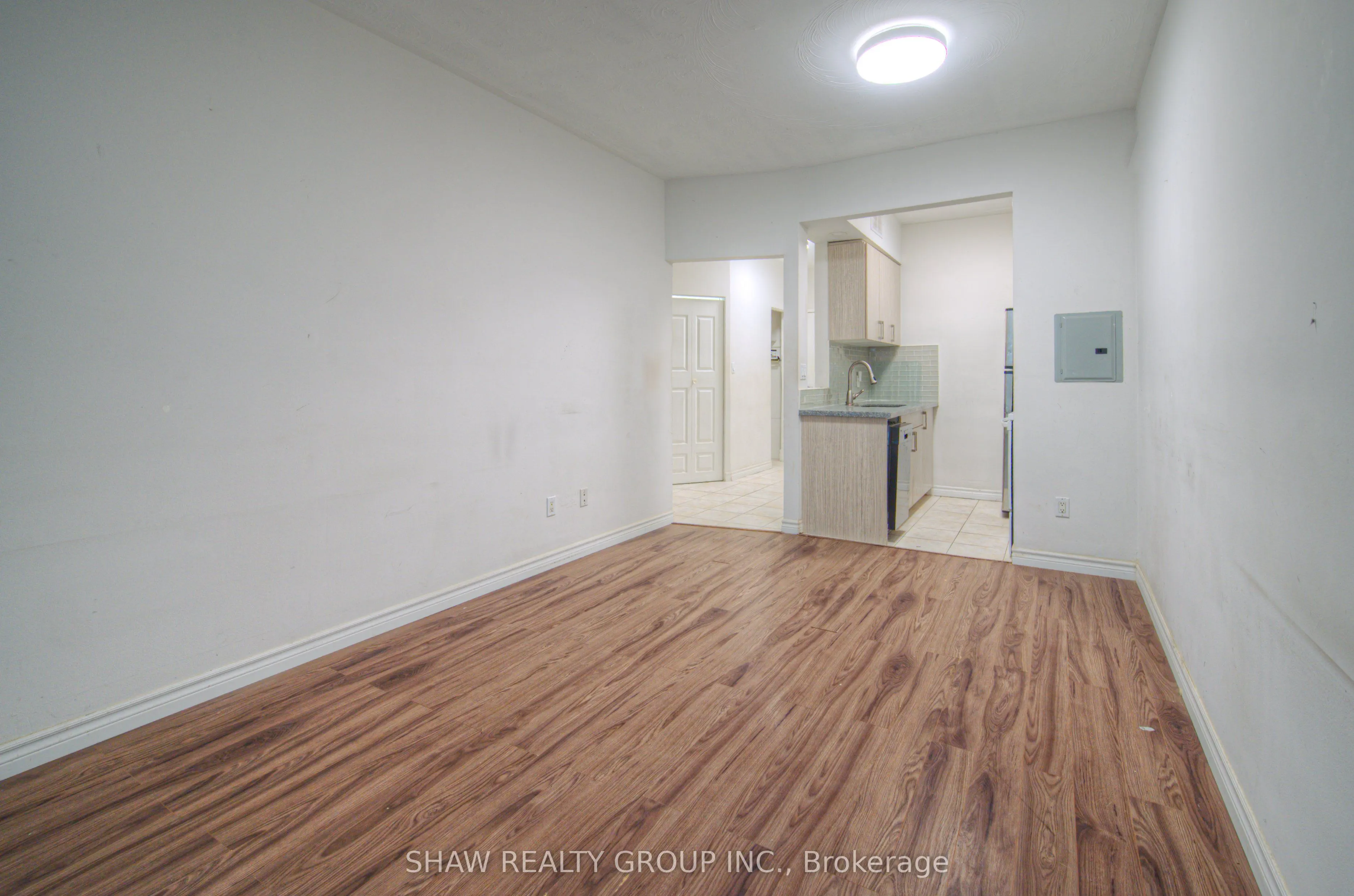 101 Queen Street S, #102