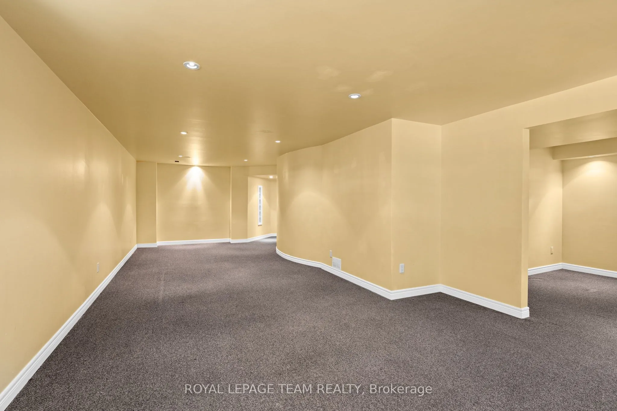 27 Evanshen Crescent