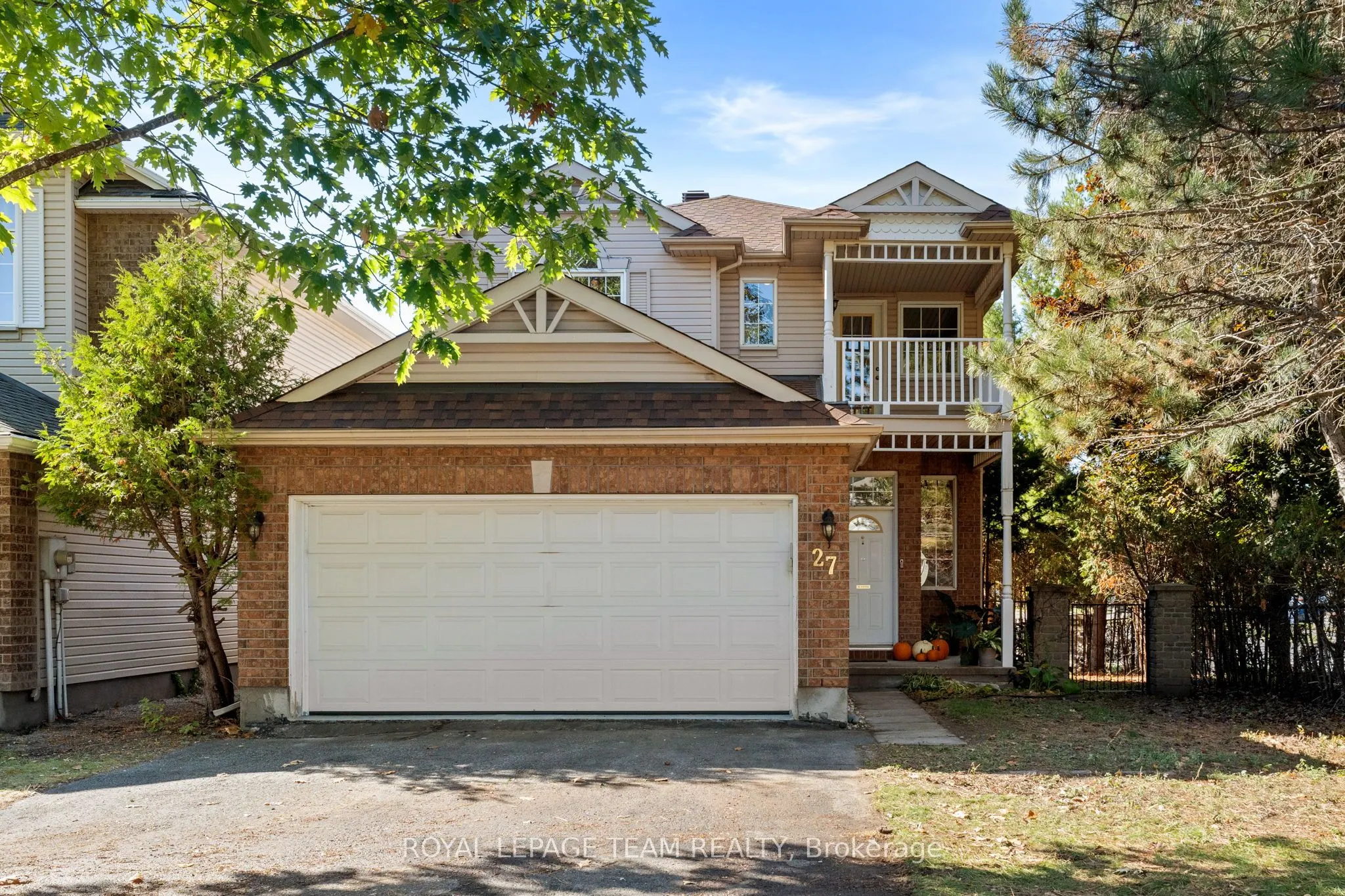 27 Evanshen Crescent