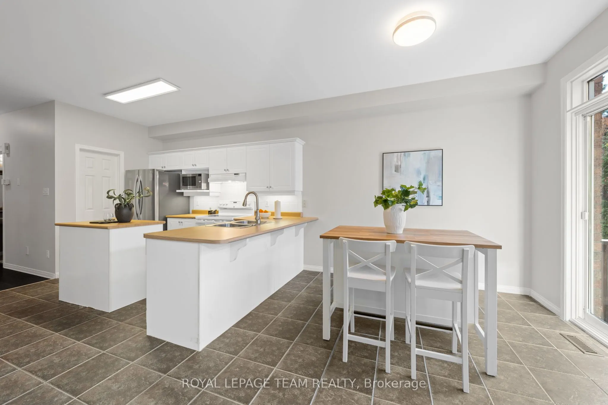 27 Evanshen Crescent