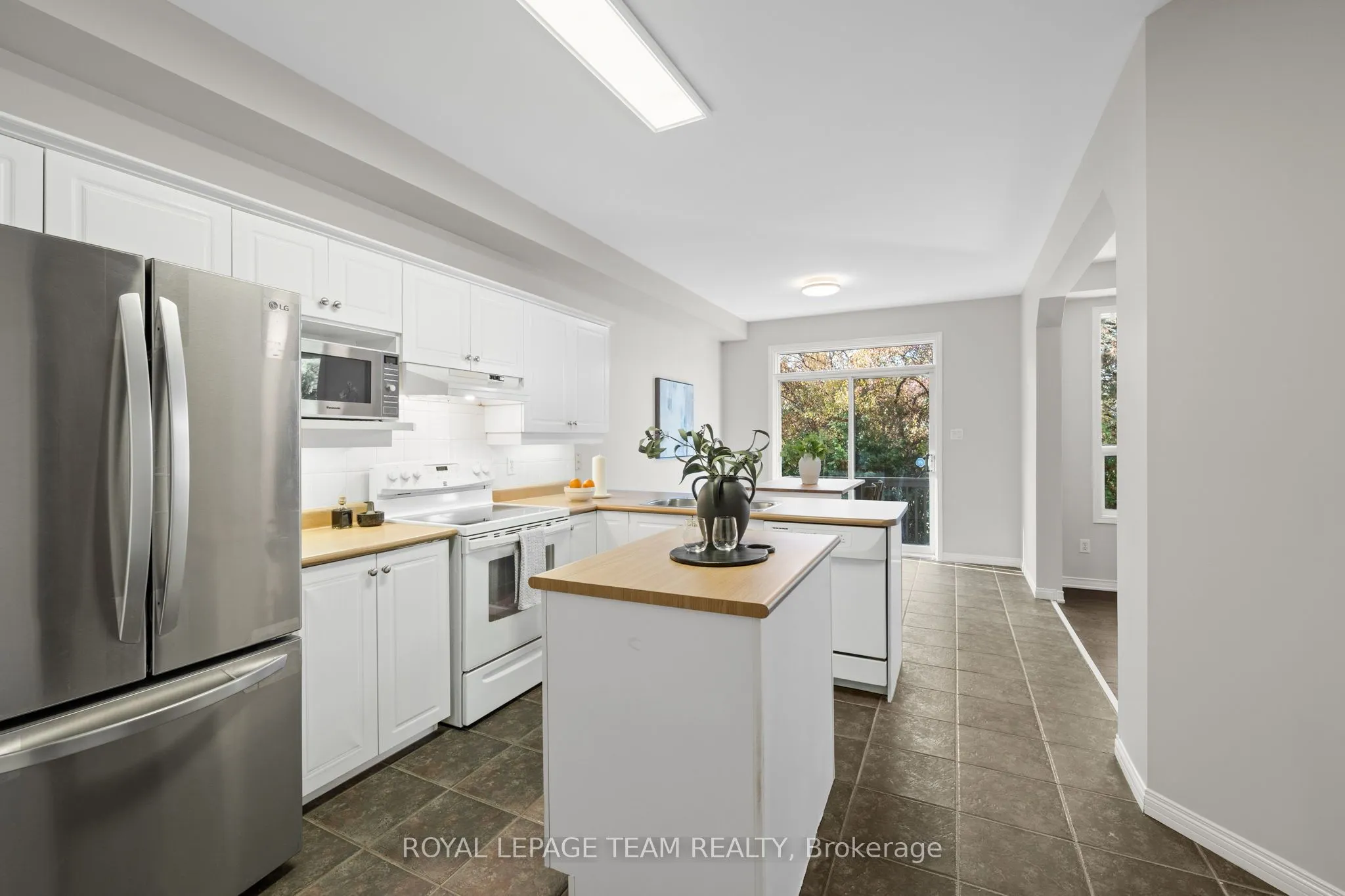 27 Evanshen Crescent