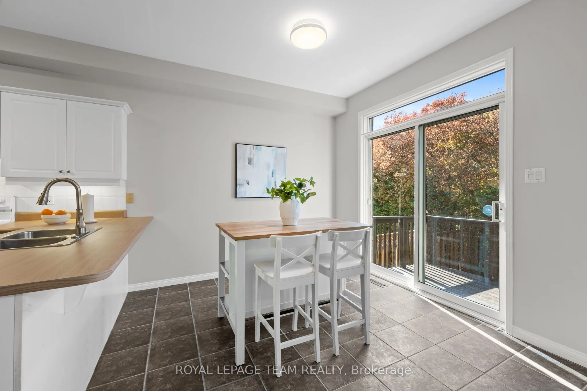 27 Evanshen Crescent