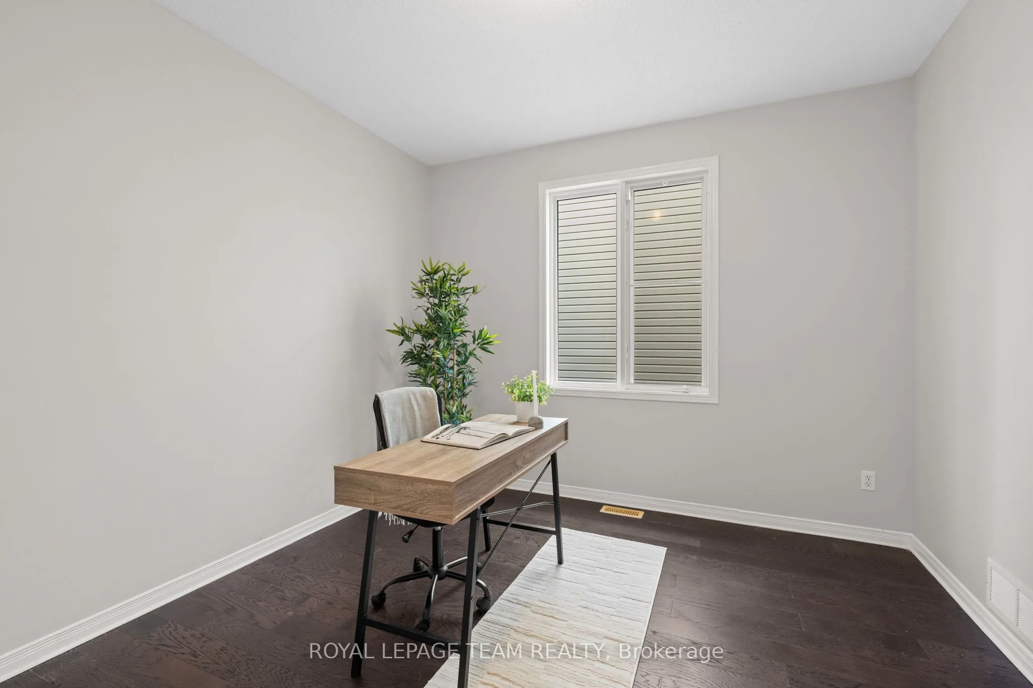 27 Evanshen Crescent