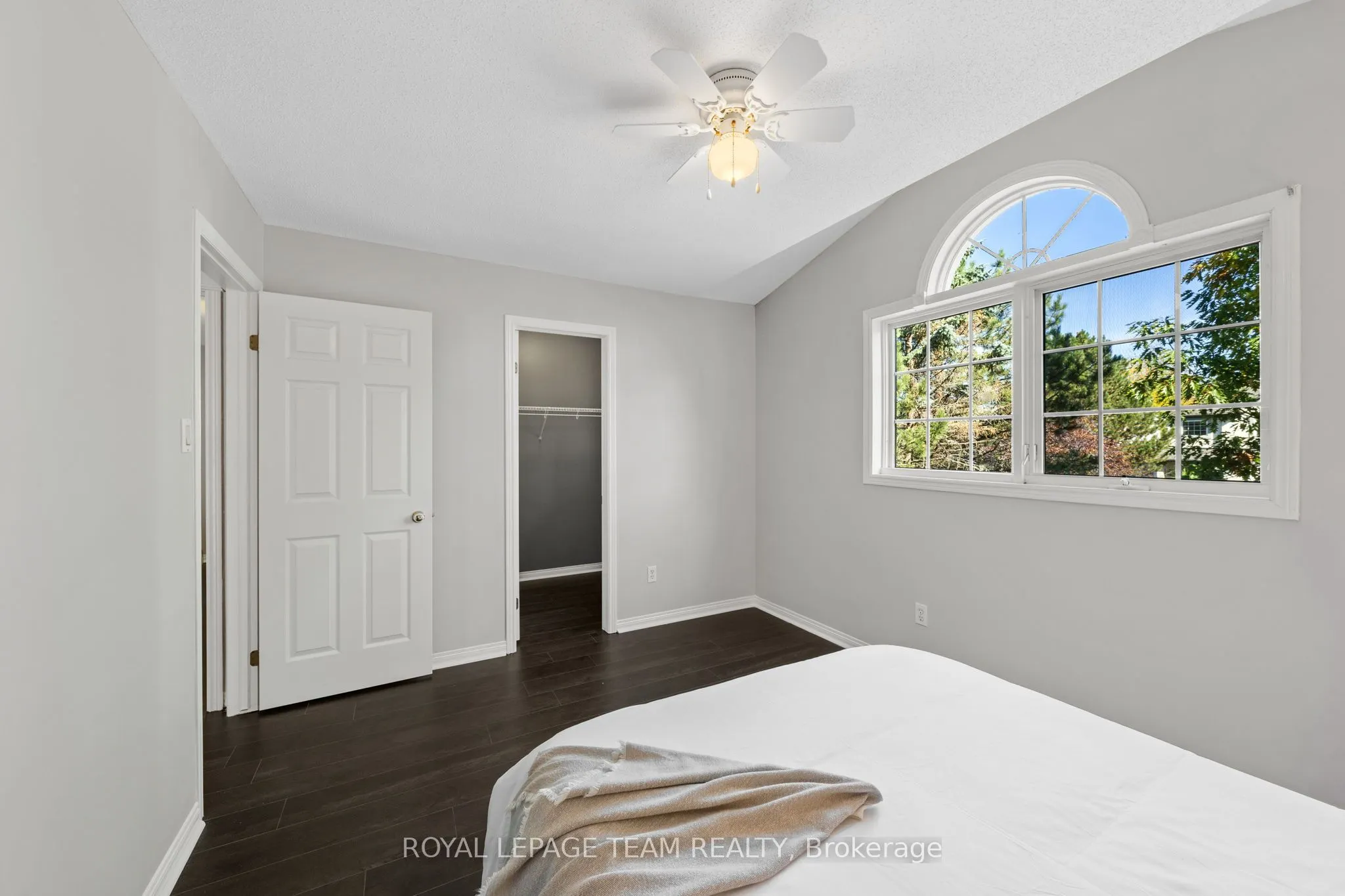 27 Evanshen Crescent