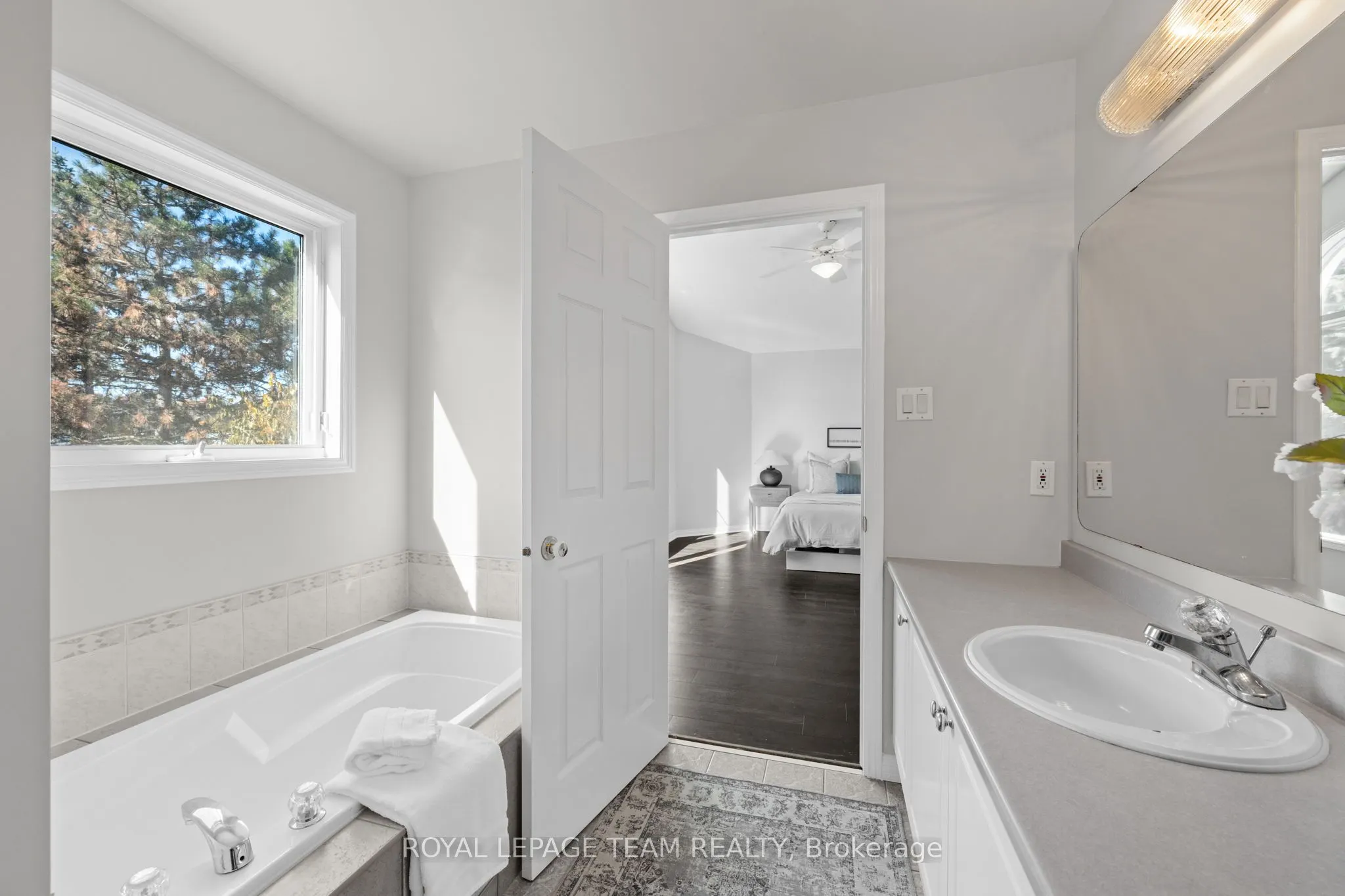 27 Evanshen Crescent