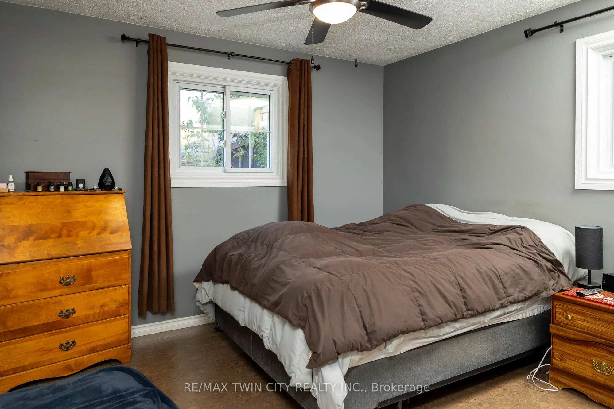 976 MCDOWELL Road E