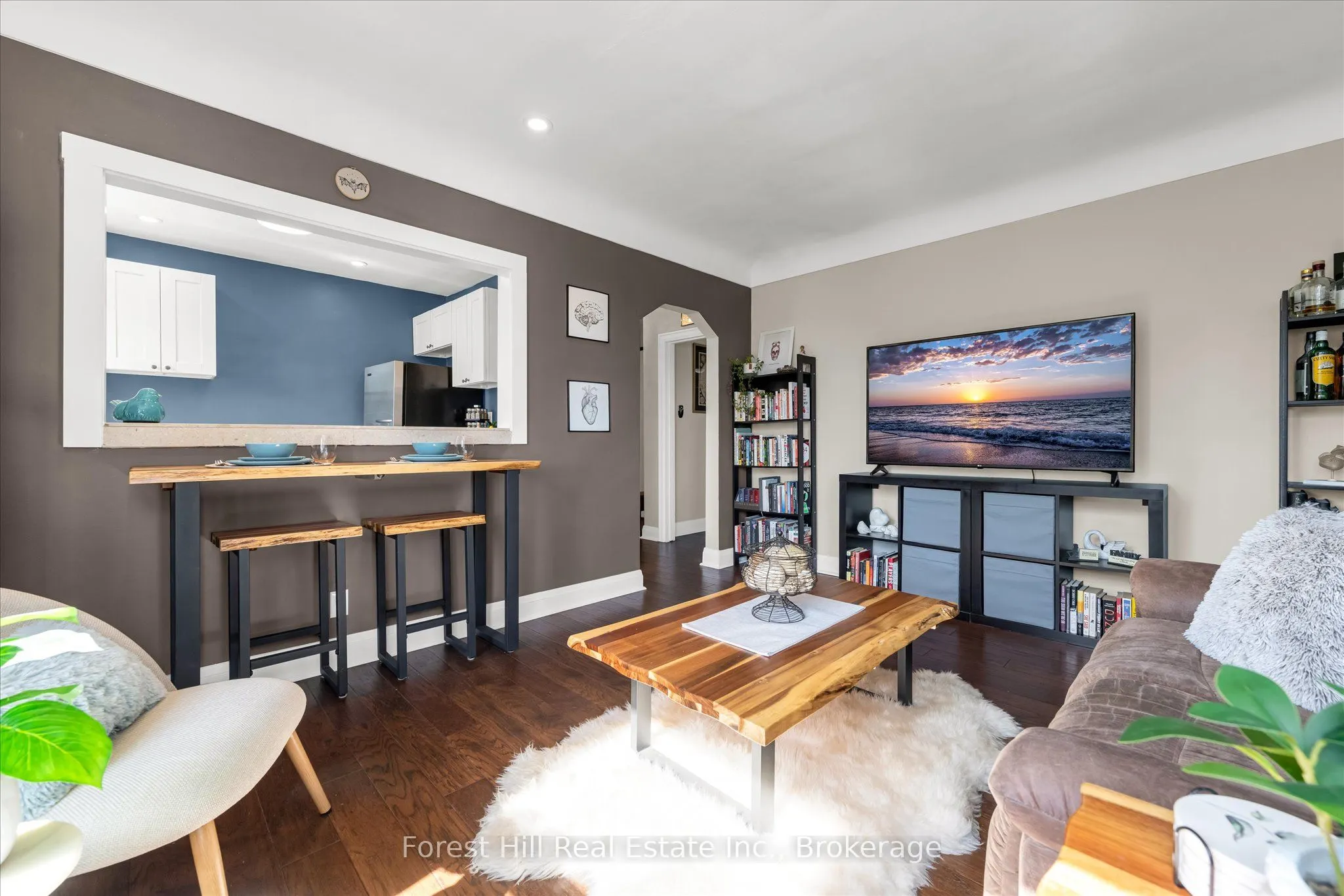 2 Stroud Road, #5