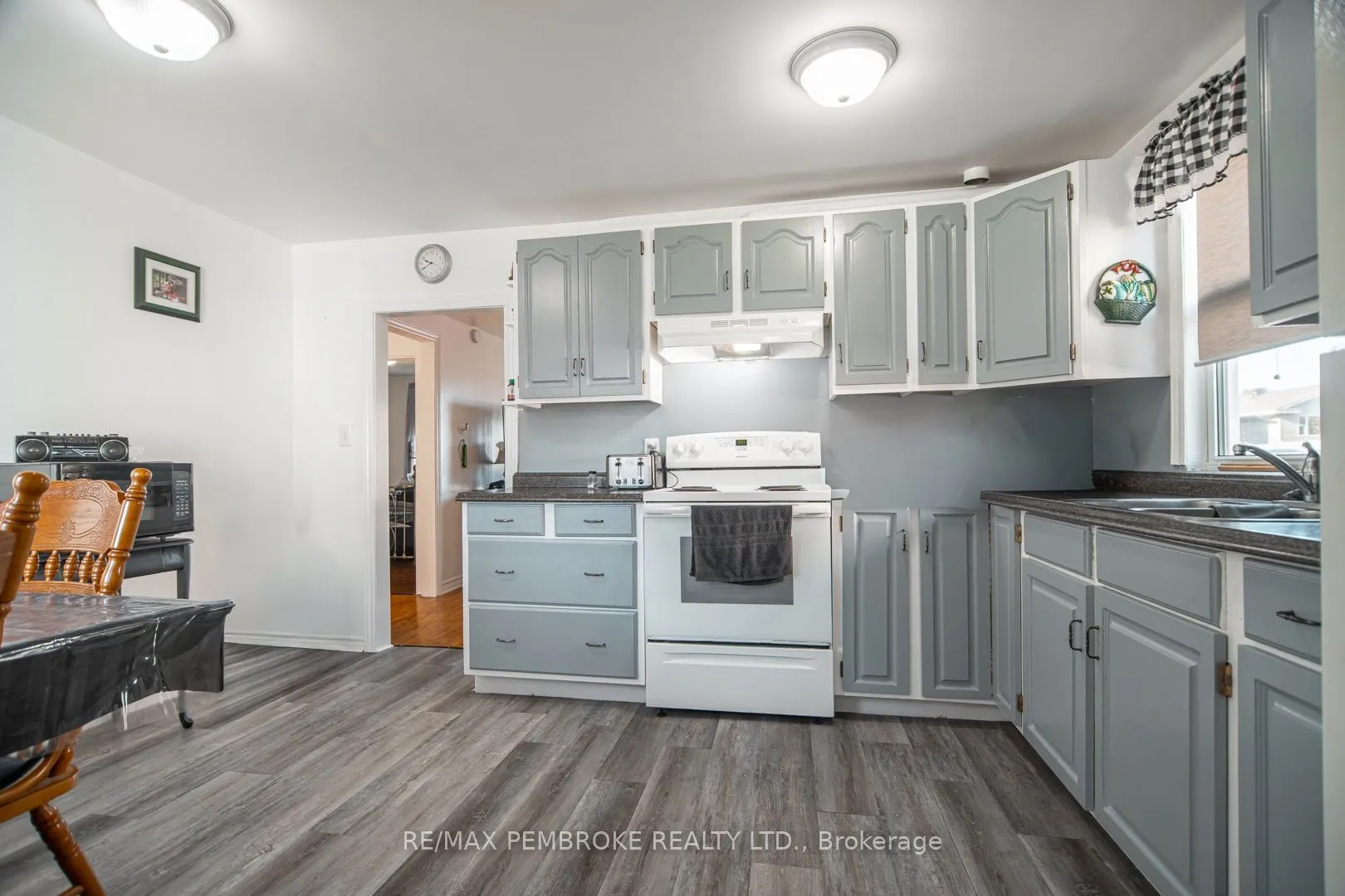 255 Mckenzie Avenue