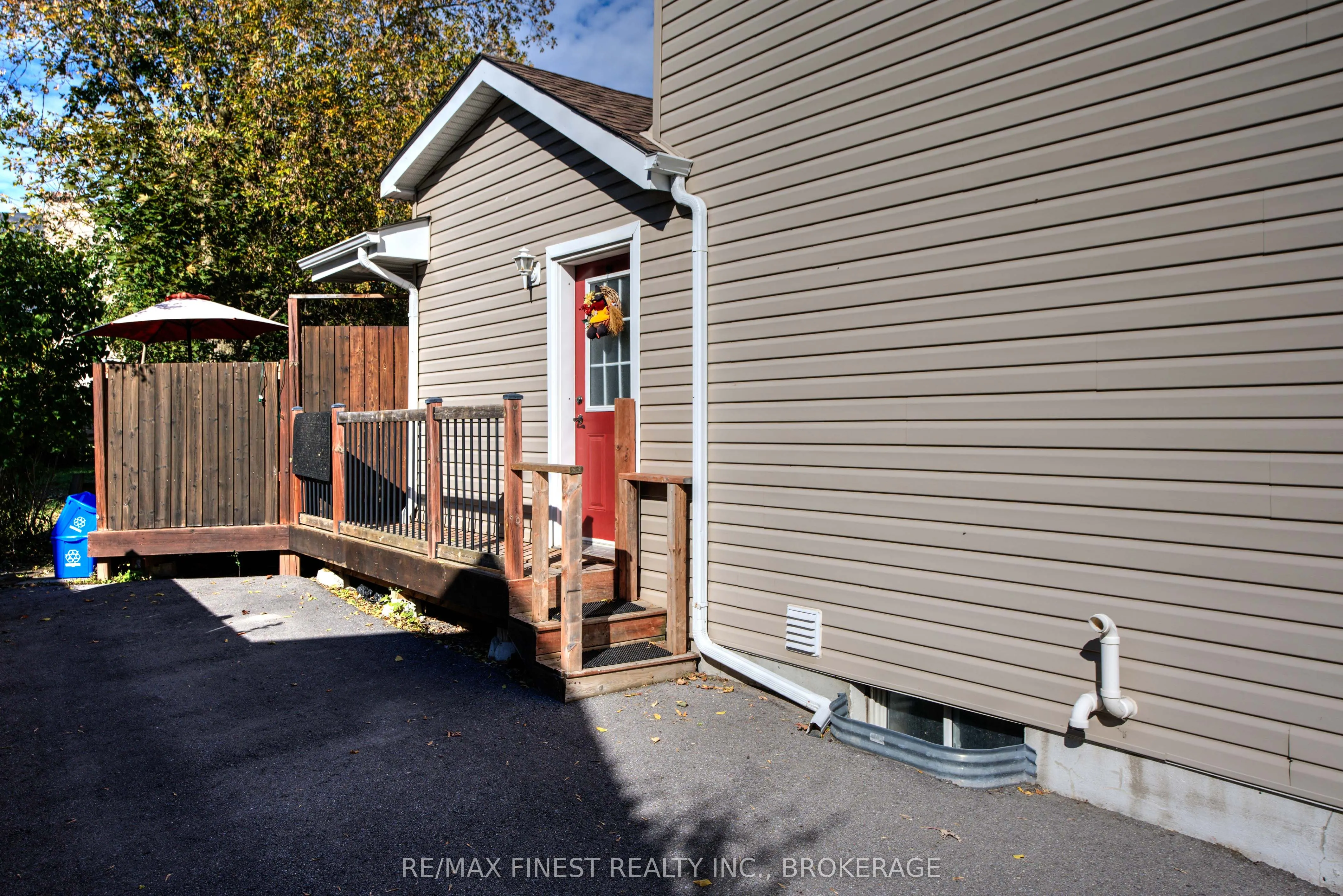 609 Union Street