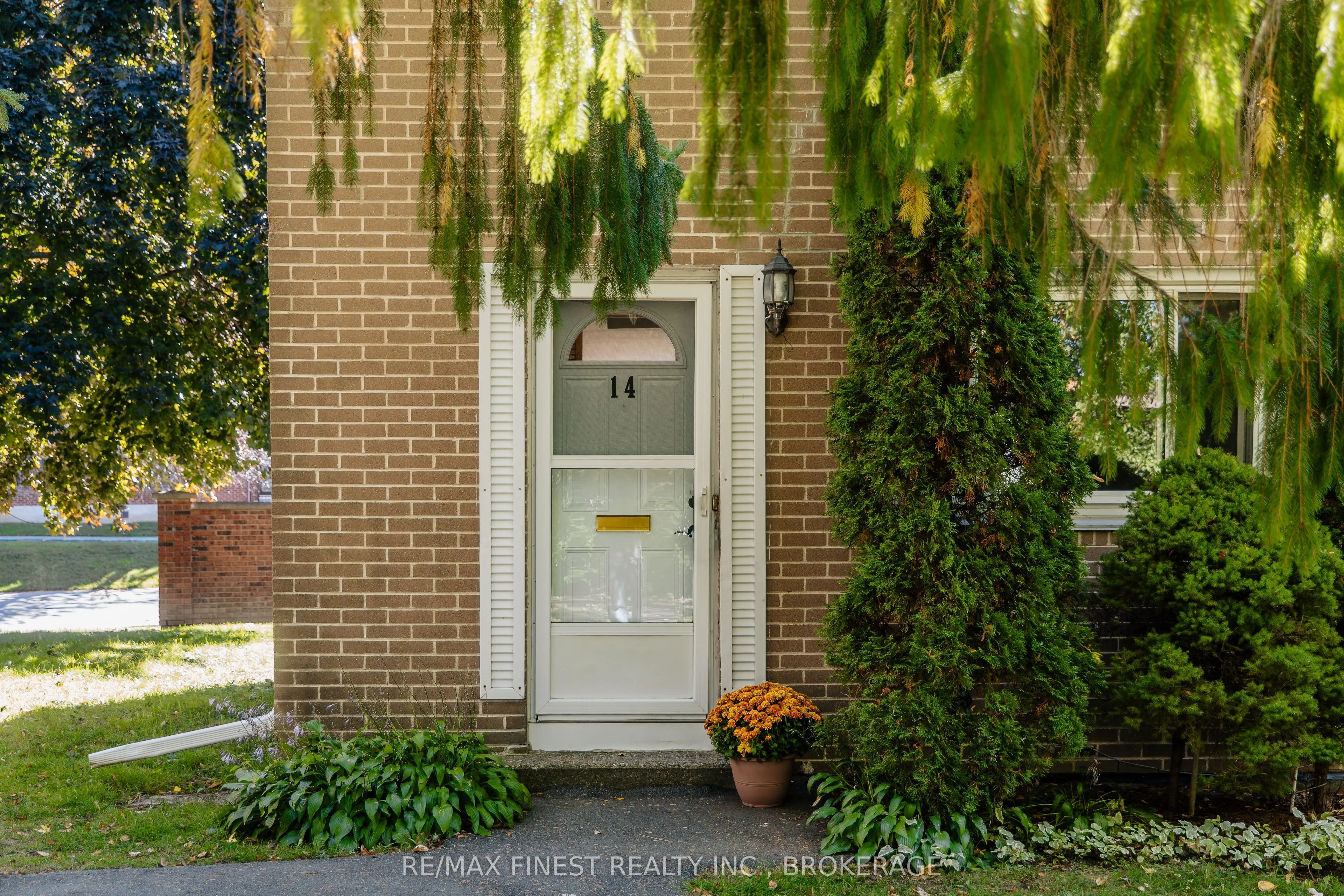 258 Queen Mary Road, #14