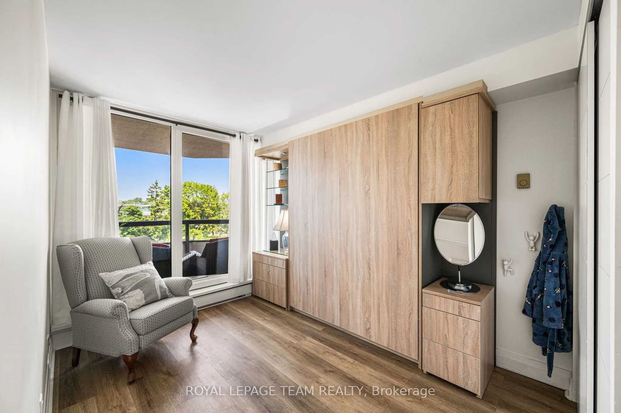1510 Riverside Drive, #401