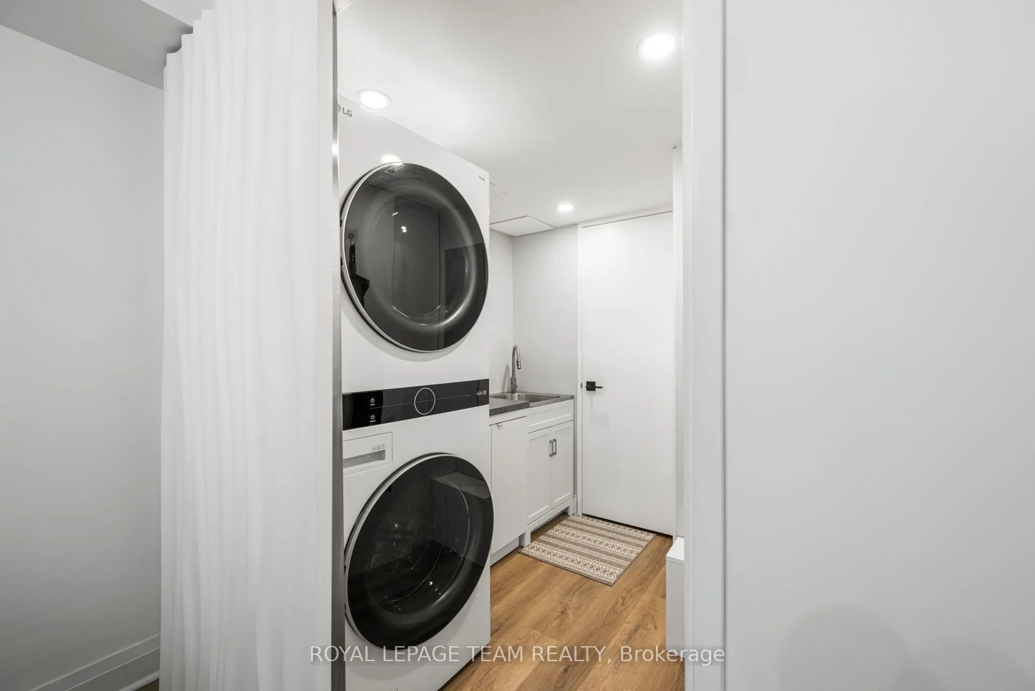 1510 Riverside Drive, #401