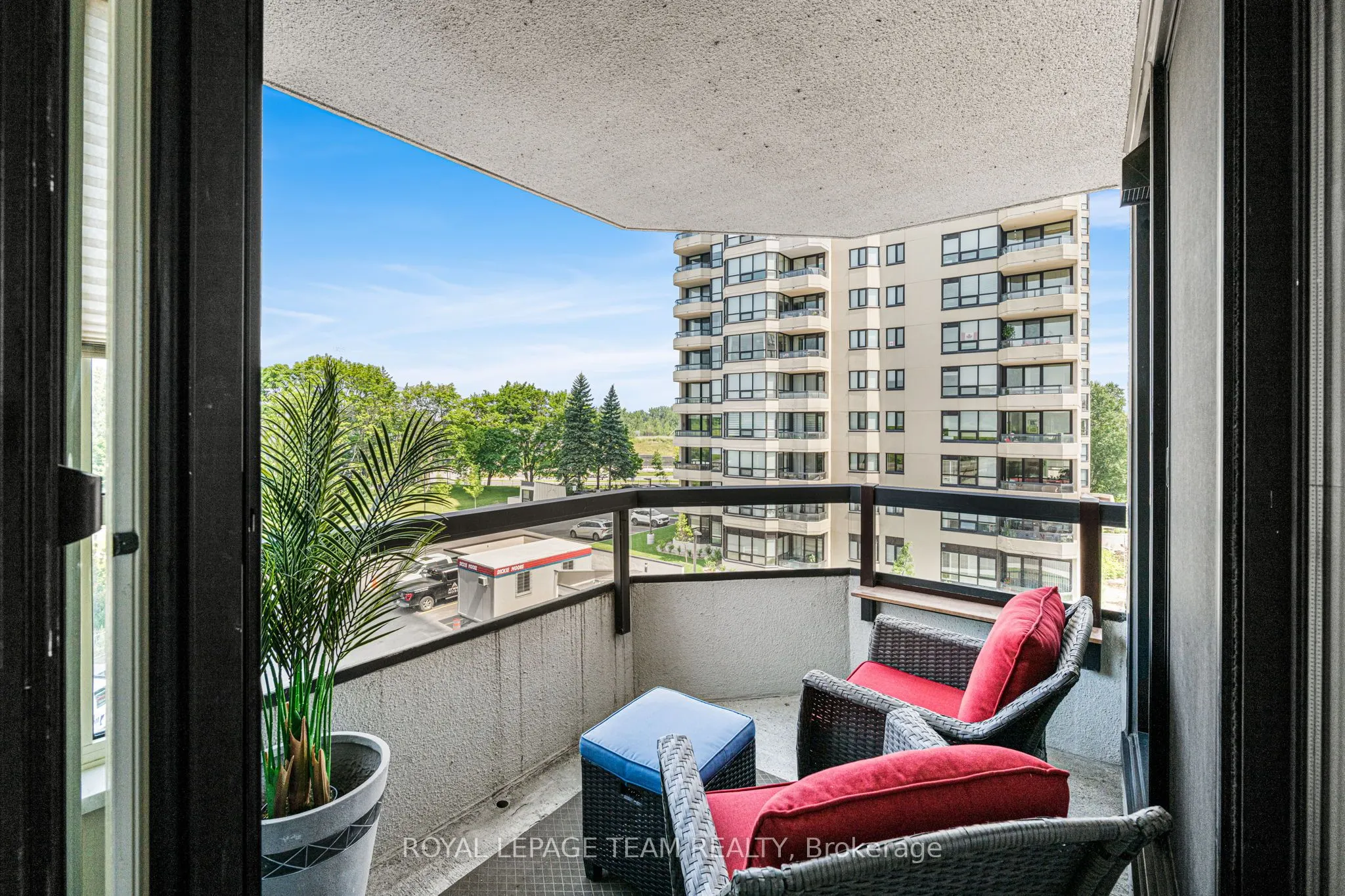 1510 Riverside Drive, #401