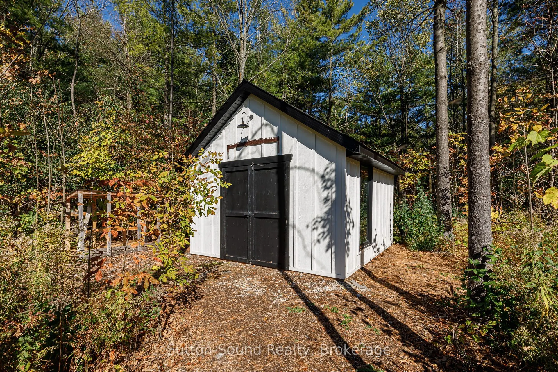 303277 33 Side Road